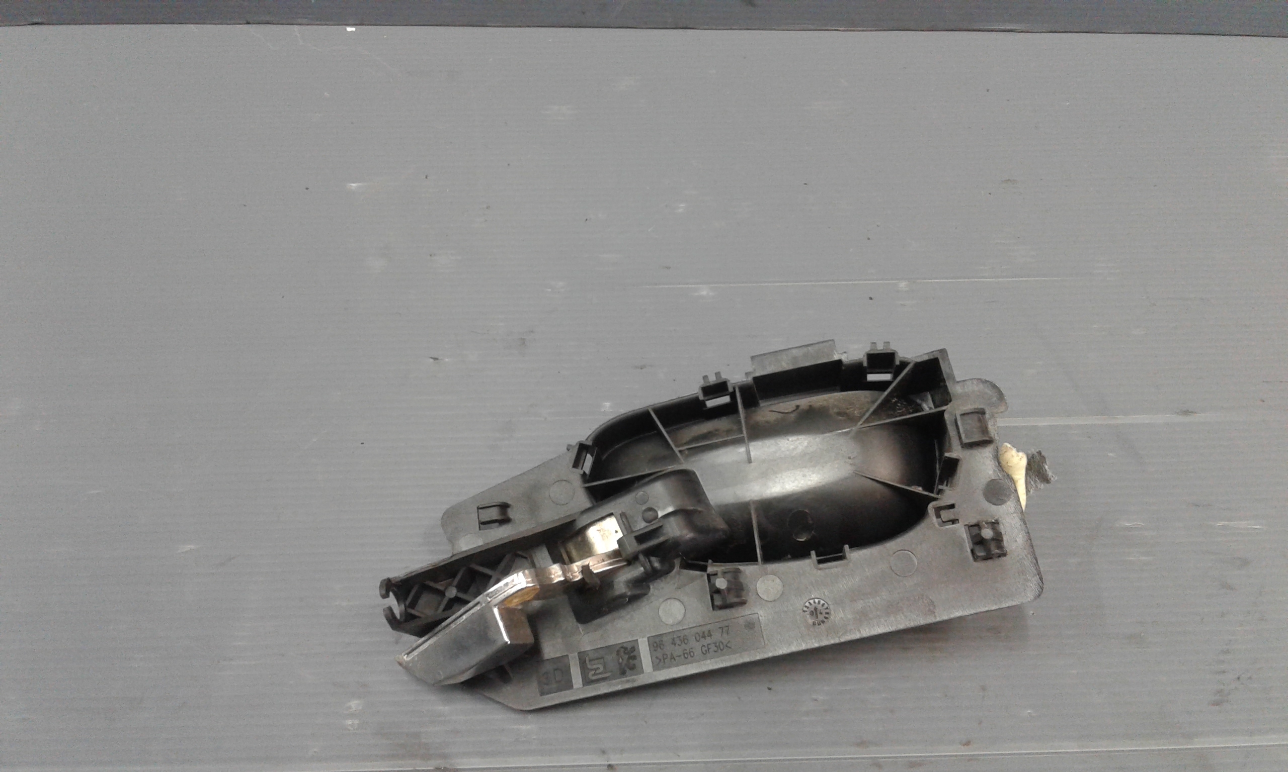 Maniglia Int. Apertura Porta Ant. Destro Usato