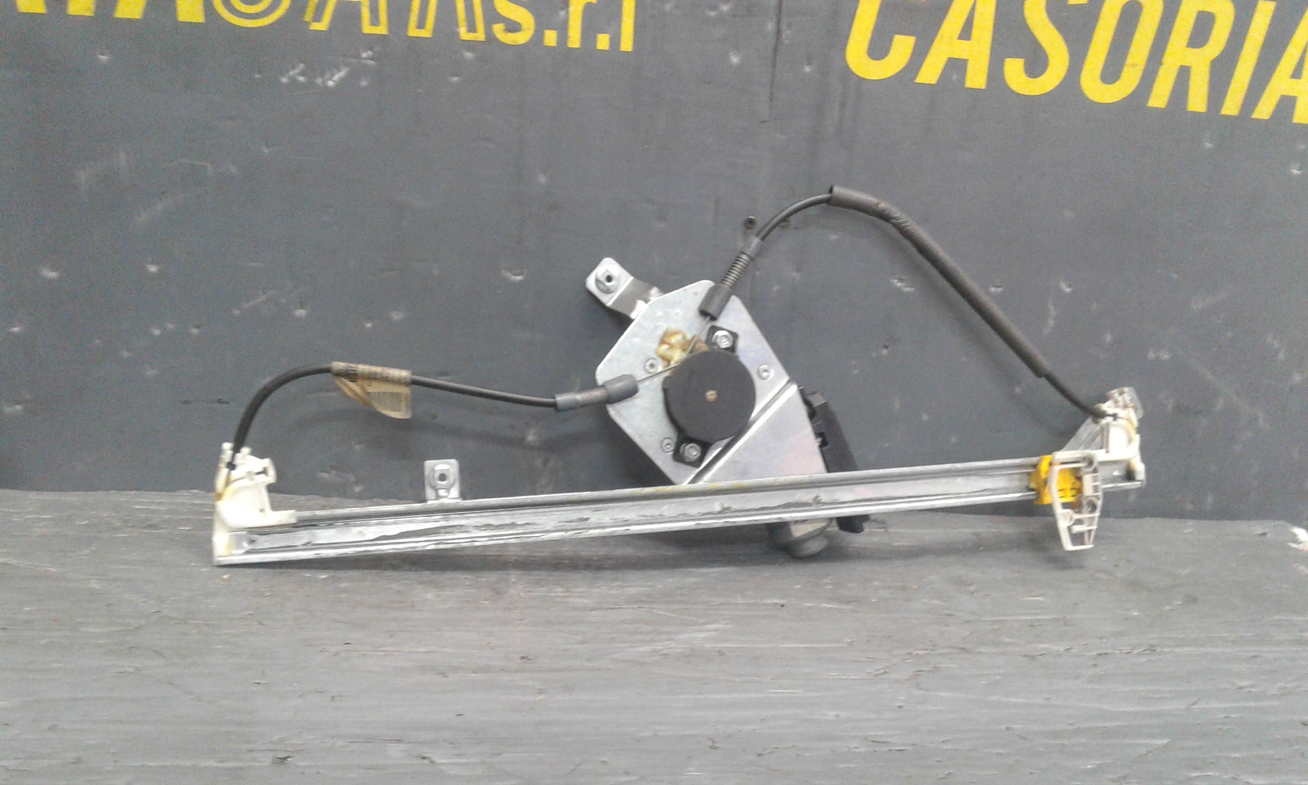 Alzacristallo Porta Ant. Destro Usato