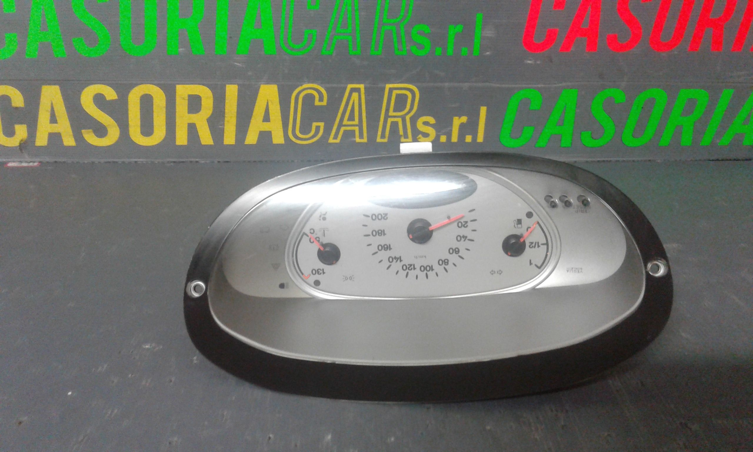 Quadro Portastrumenti Usato