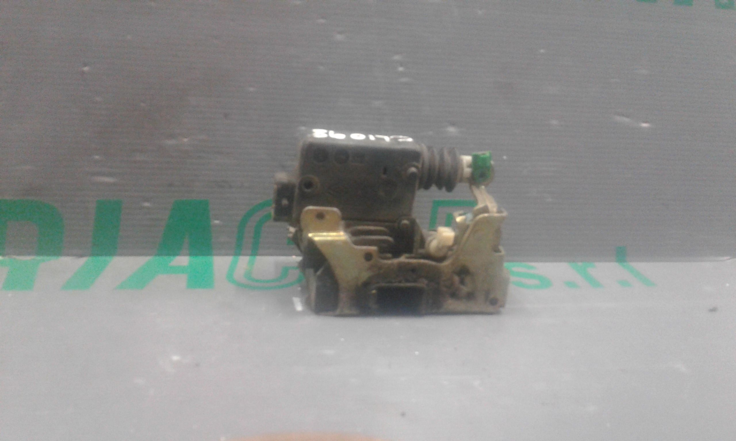 Serratura Porta Ant. Destro 7701030065 Usato