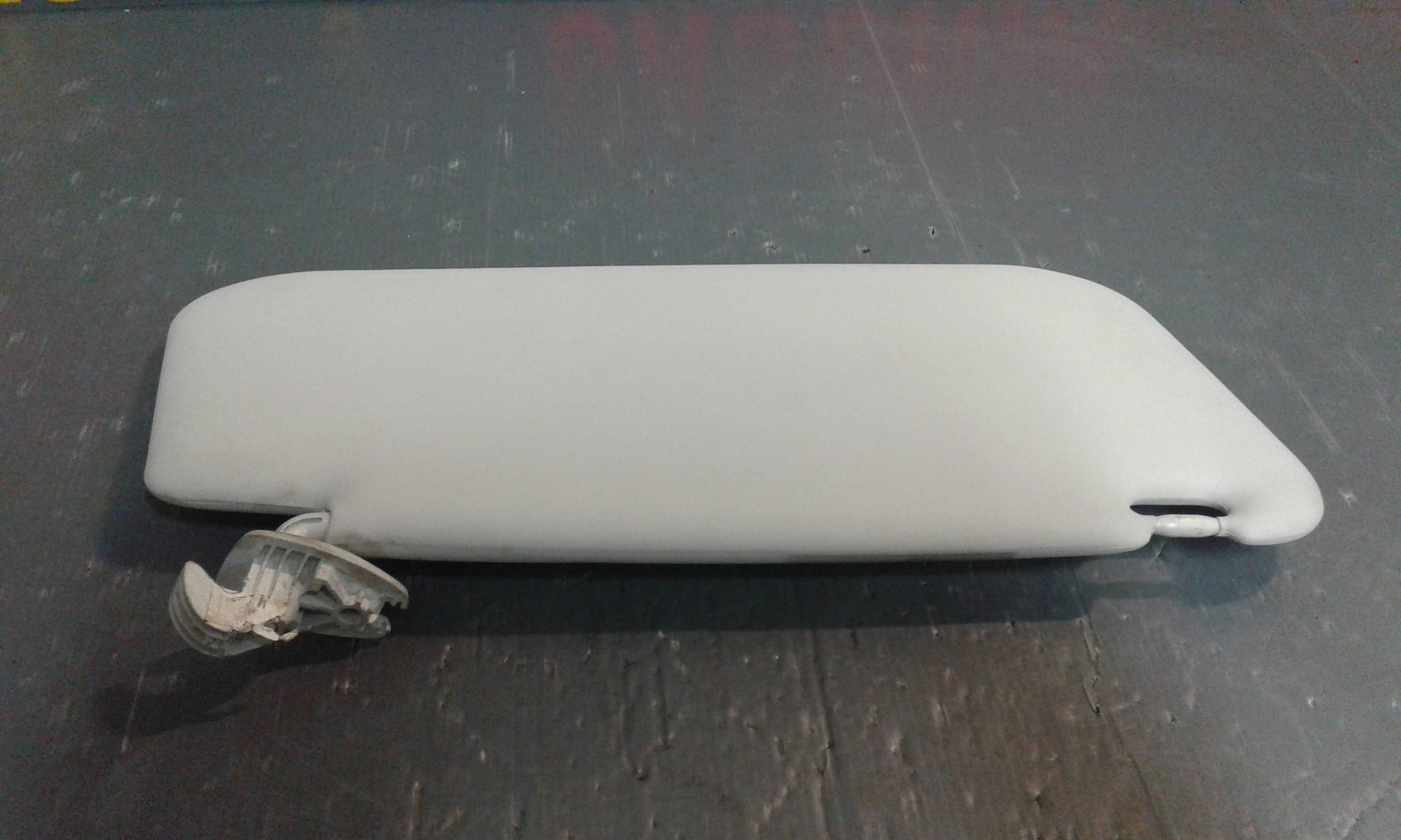 Aletta Parasole Parabrezza Sinistro 735595115 Usato