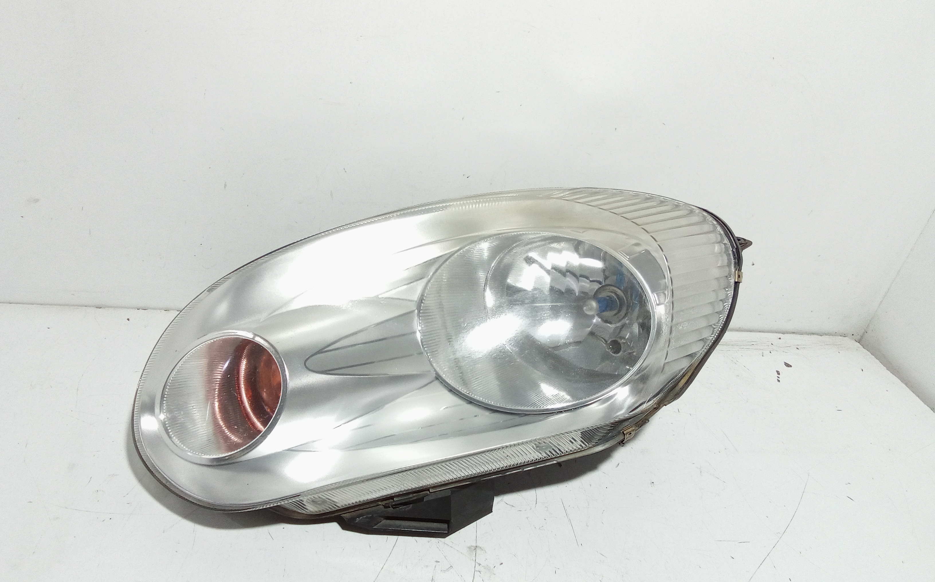 Proiettore Sinistro 733010067 Usato