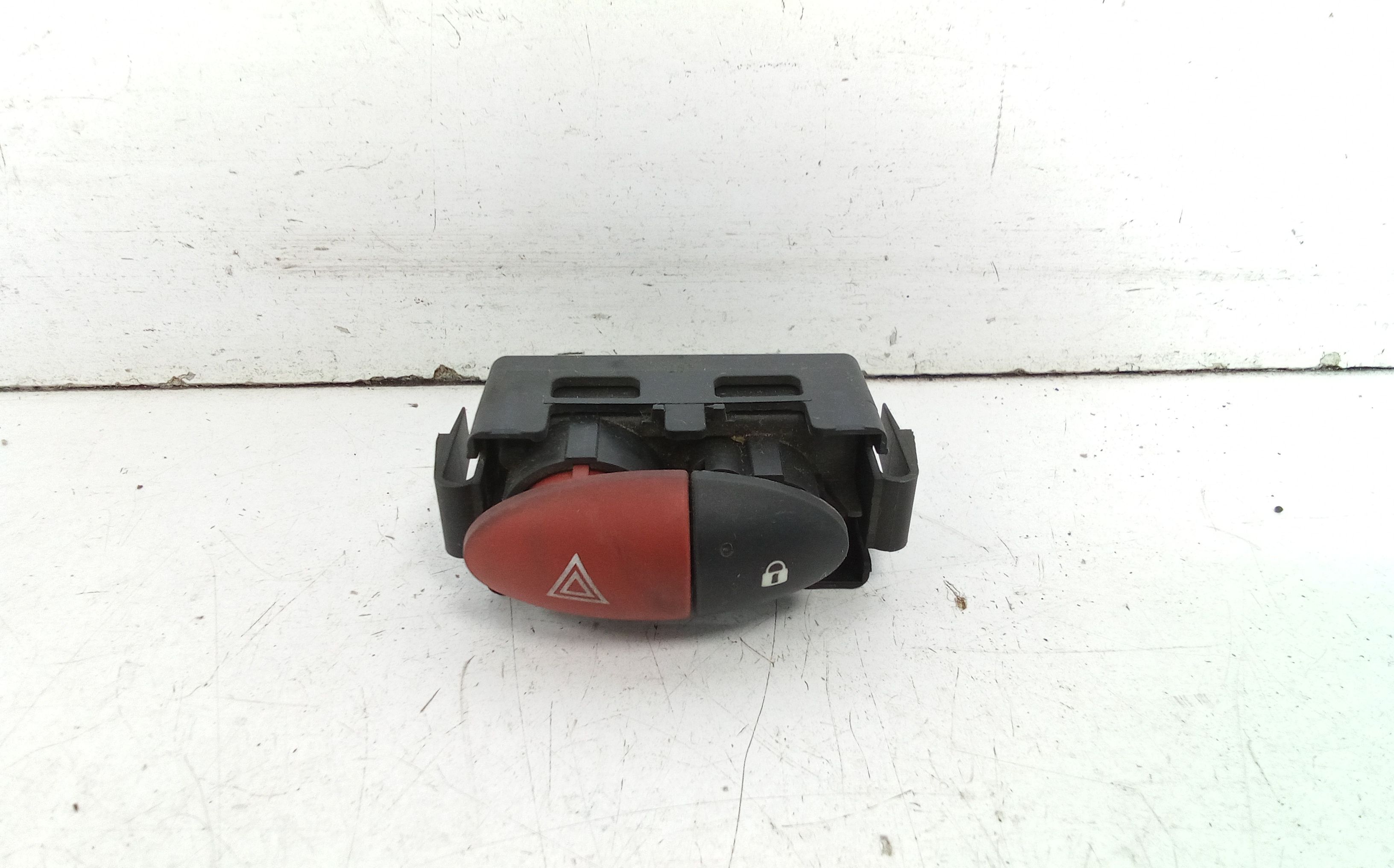 Interruttore Luci Emergenza Usato