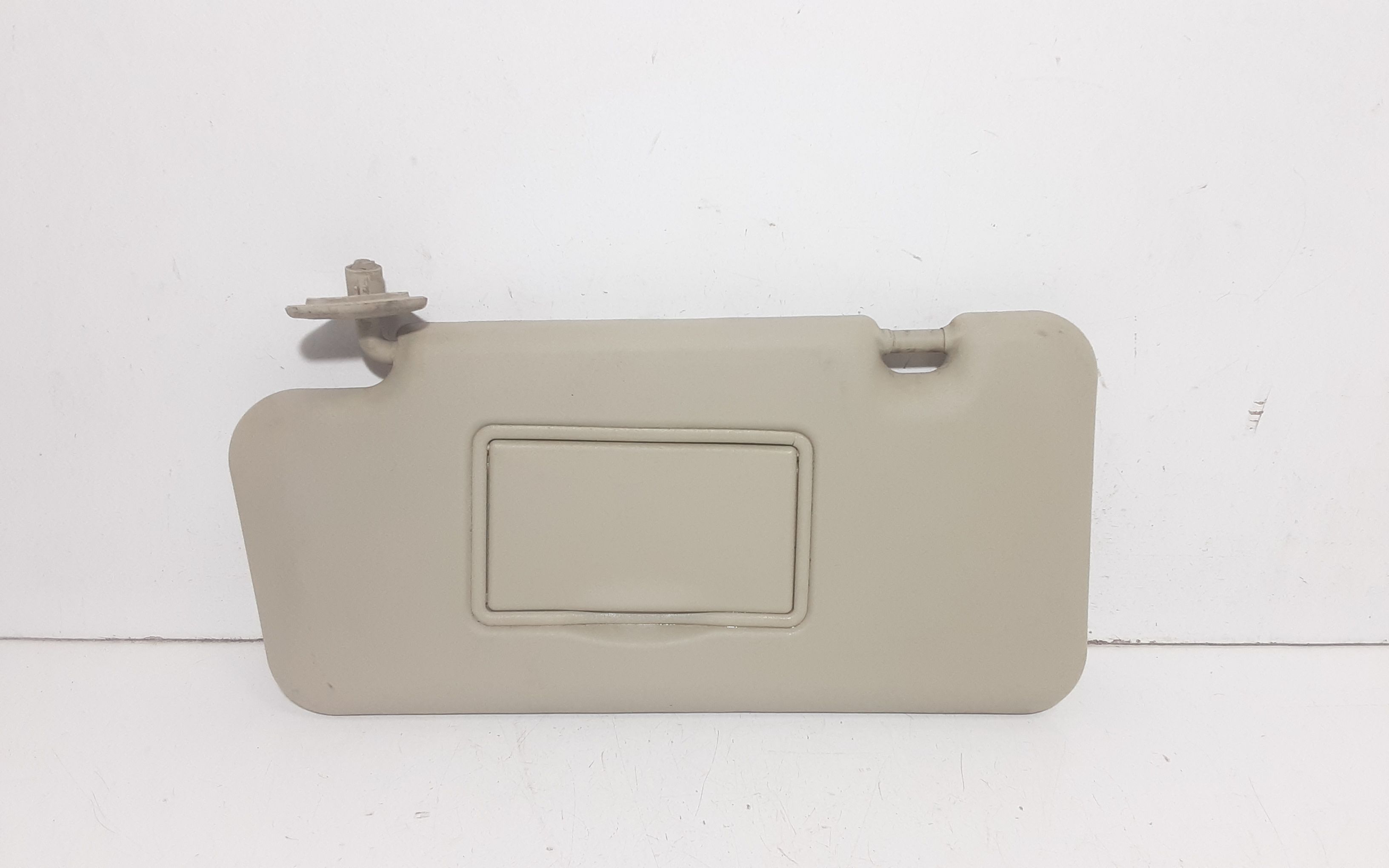 Aletta Parasole Parabrezza Sinistro 964019U100 Usato