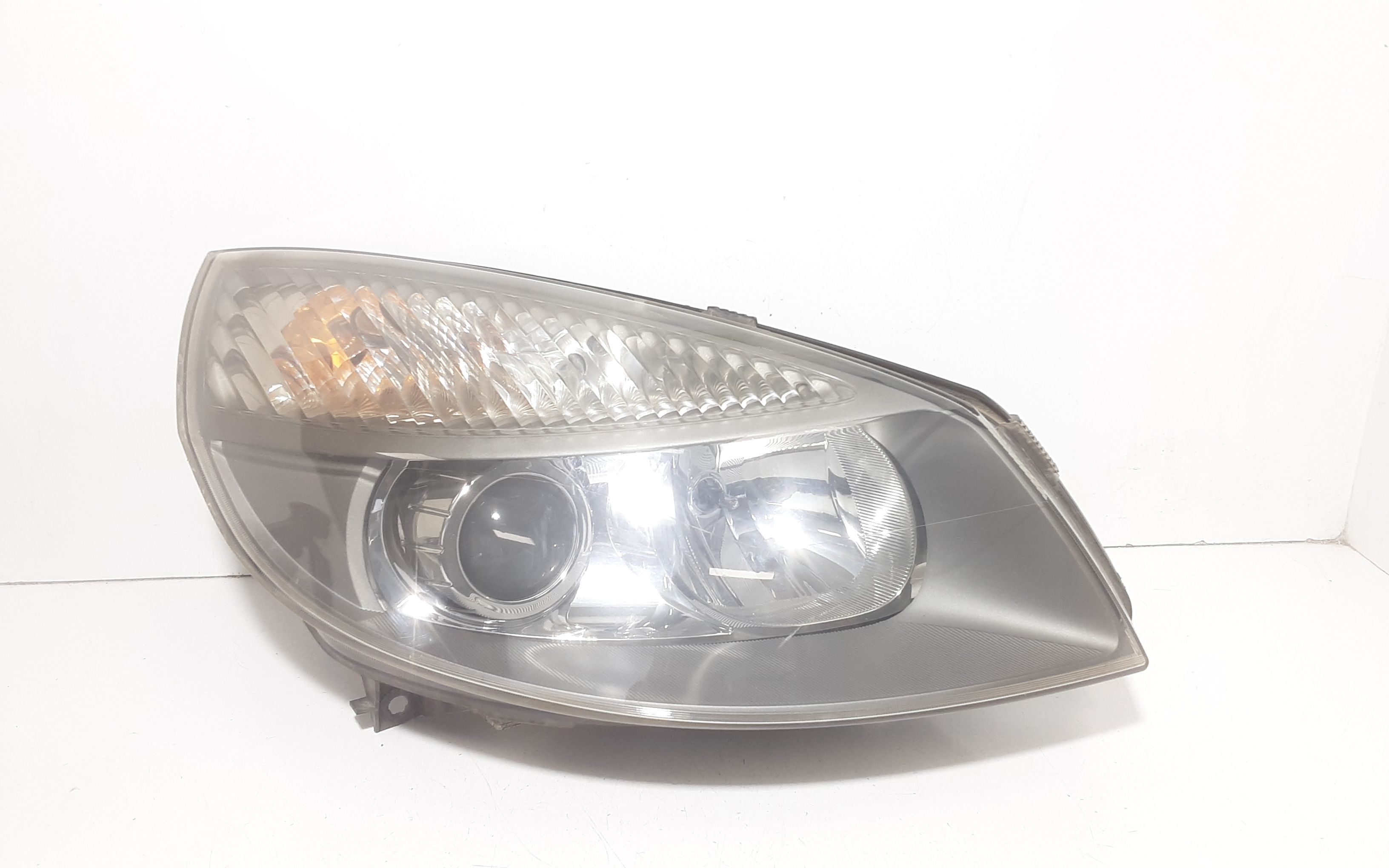 Proiettore Allo Xenon Destro Usato