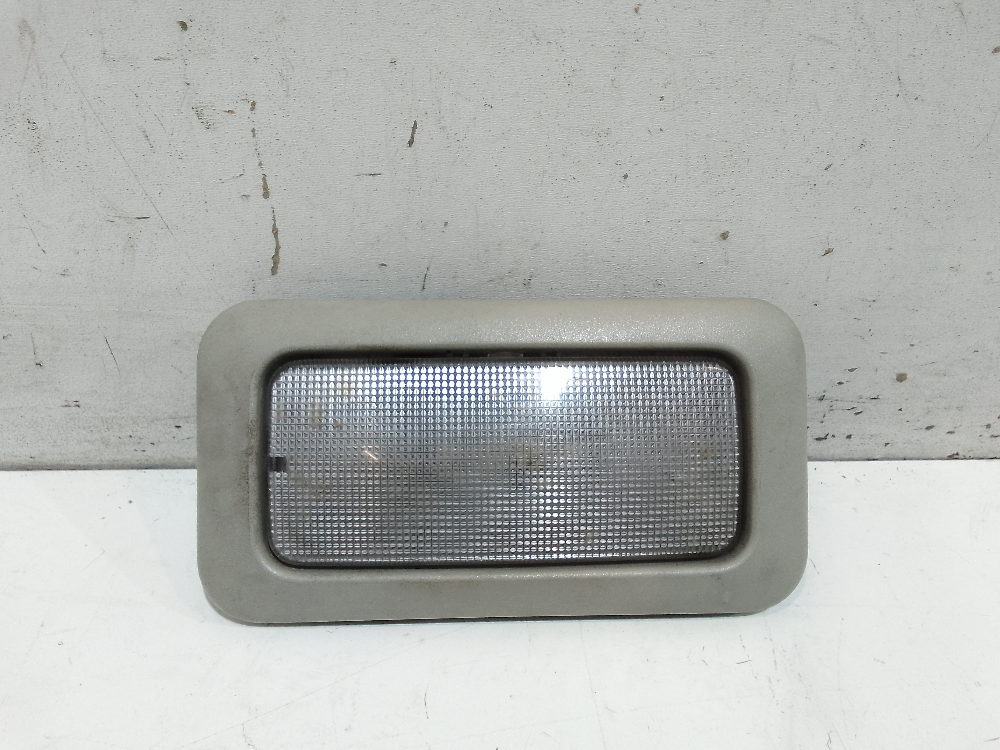 Luce Cortesia Ant. Tetto Usato