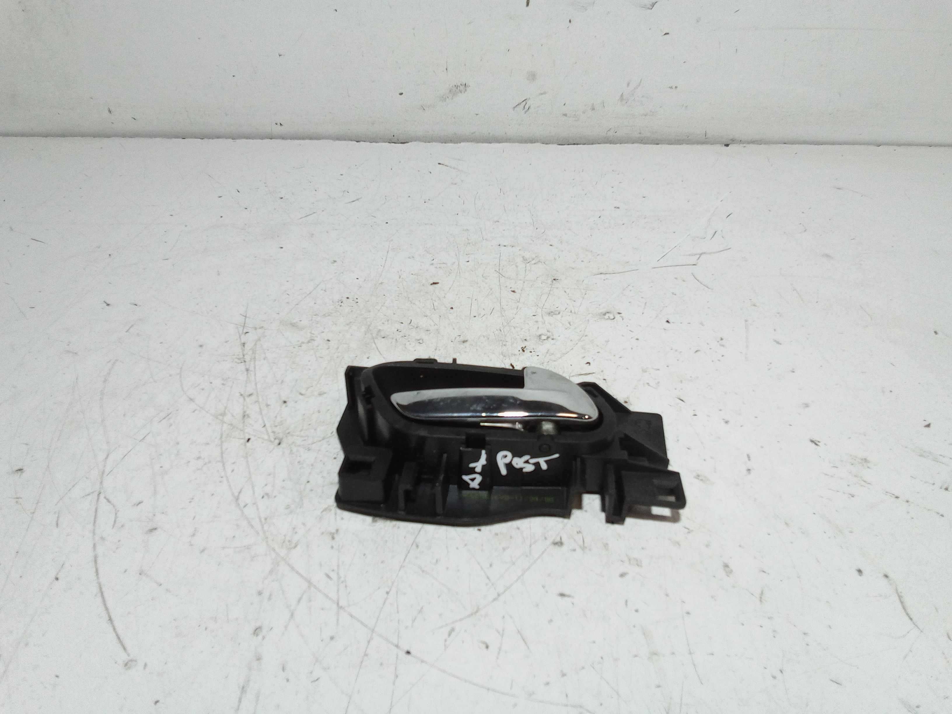 Maniglia Int. Apertura Porta Post. Destro 9144A5 Usato