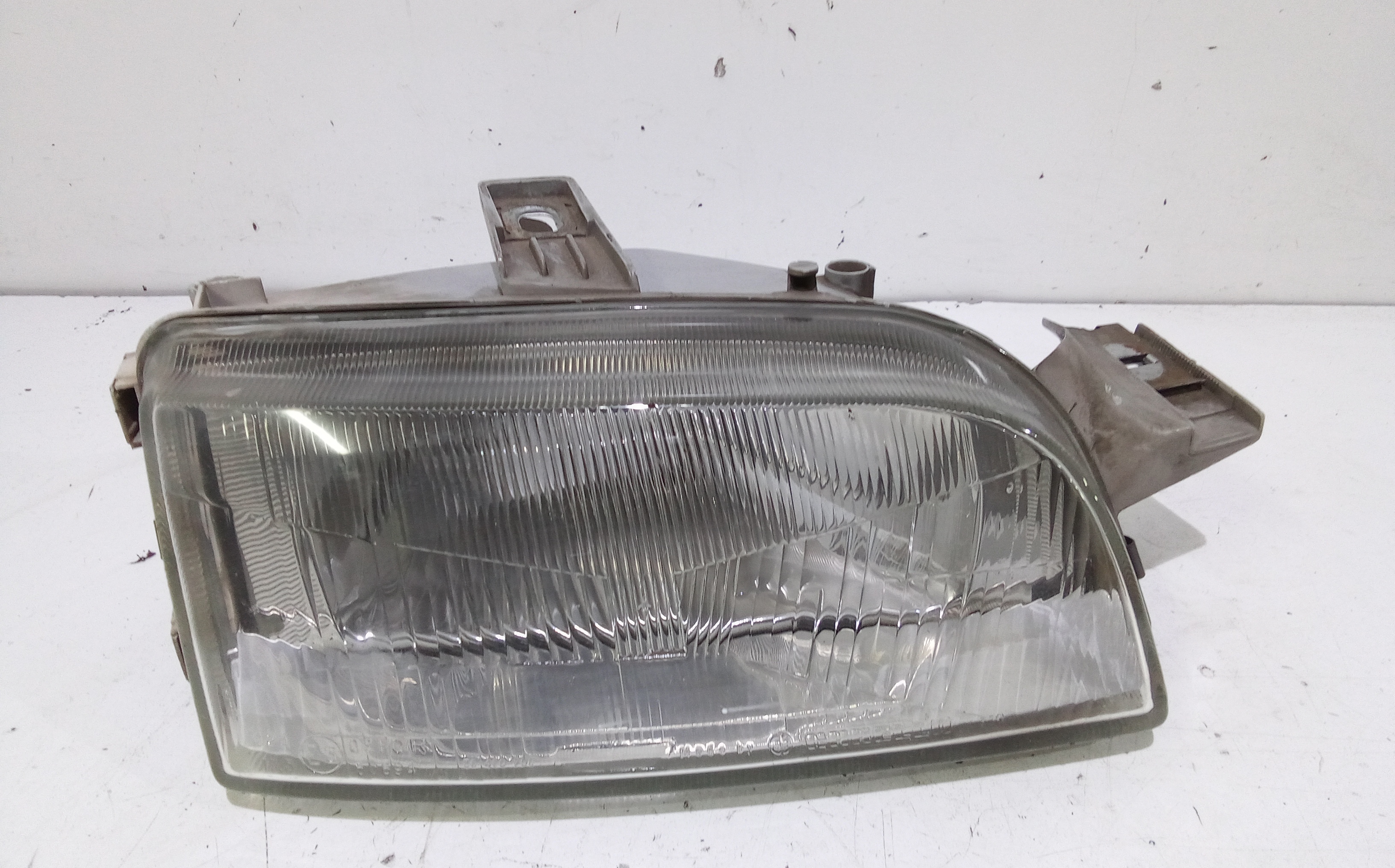 Proiettore Destro 46402649 Usato