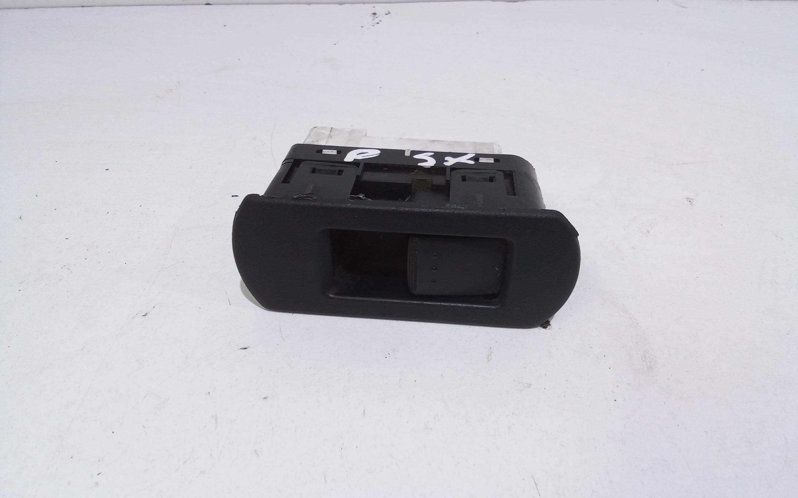 Interruttore Alzacristalli Porta Post. Sinistro C23566380 Usato