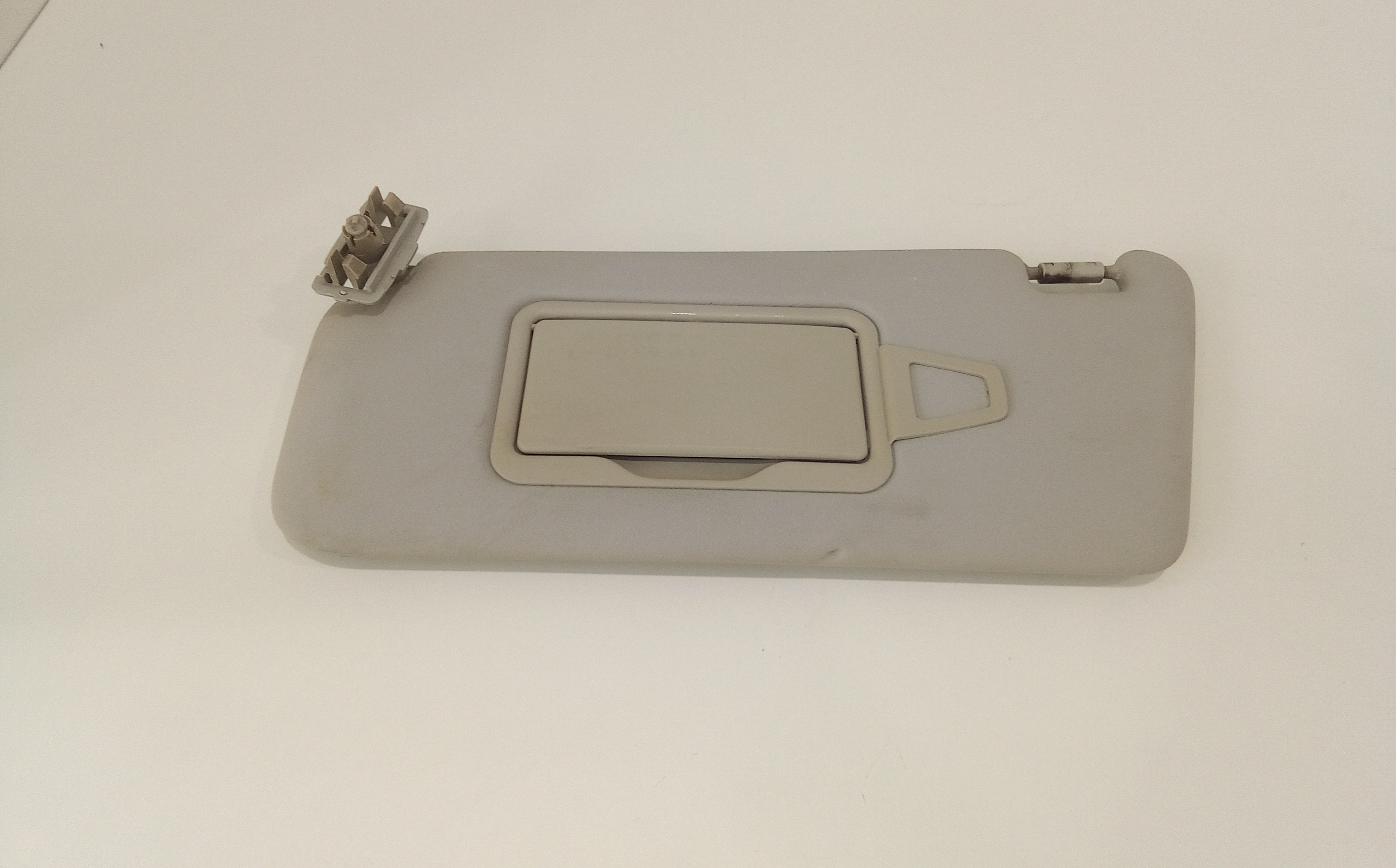 Aletta Parasole Parabrezza Sinistro A16981001107H48 Usato