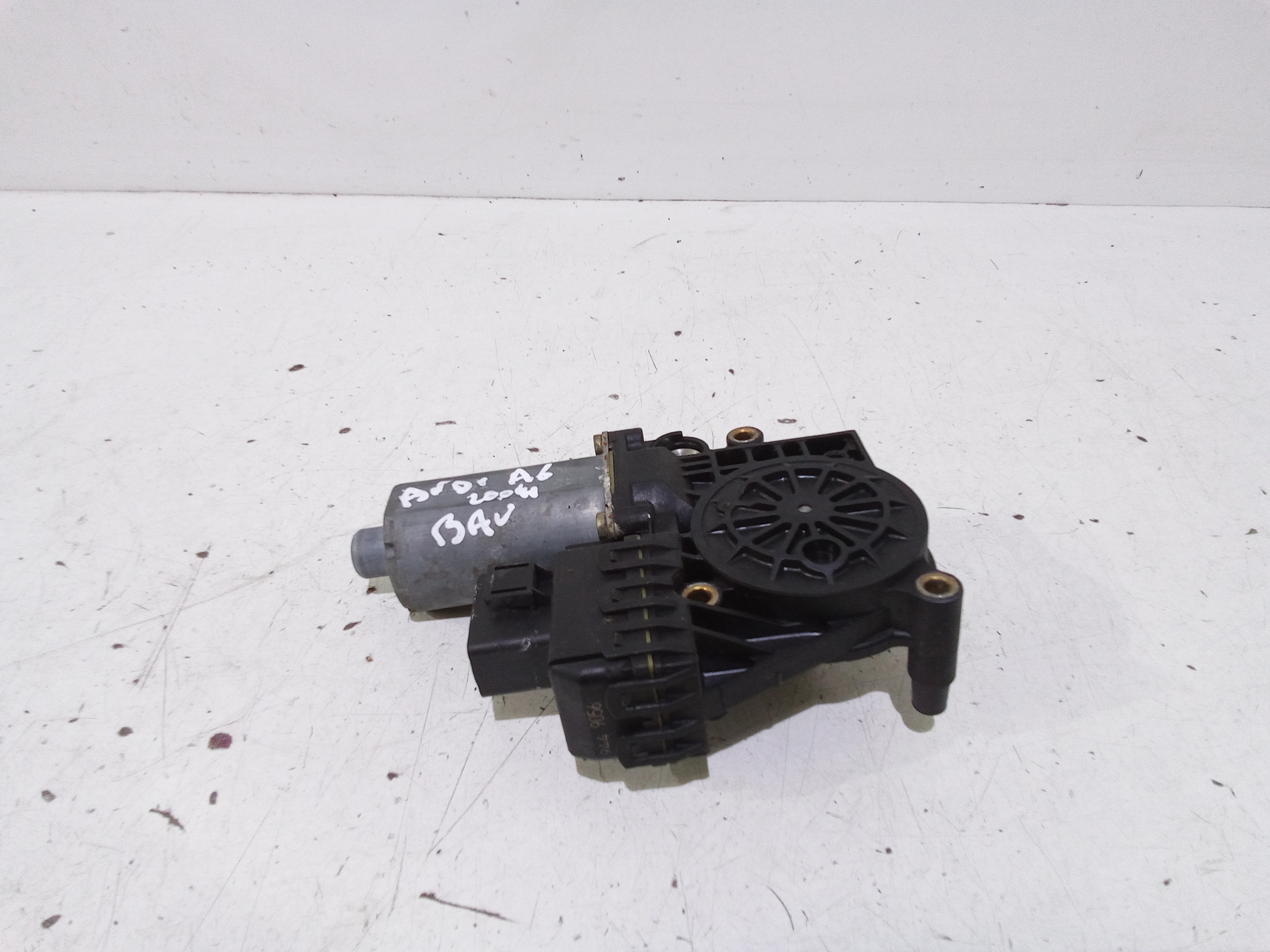 Motorino Alzacristallo Porta Ant. Sinistro 4B0959801E Usato