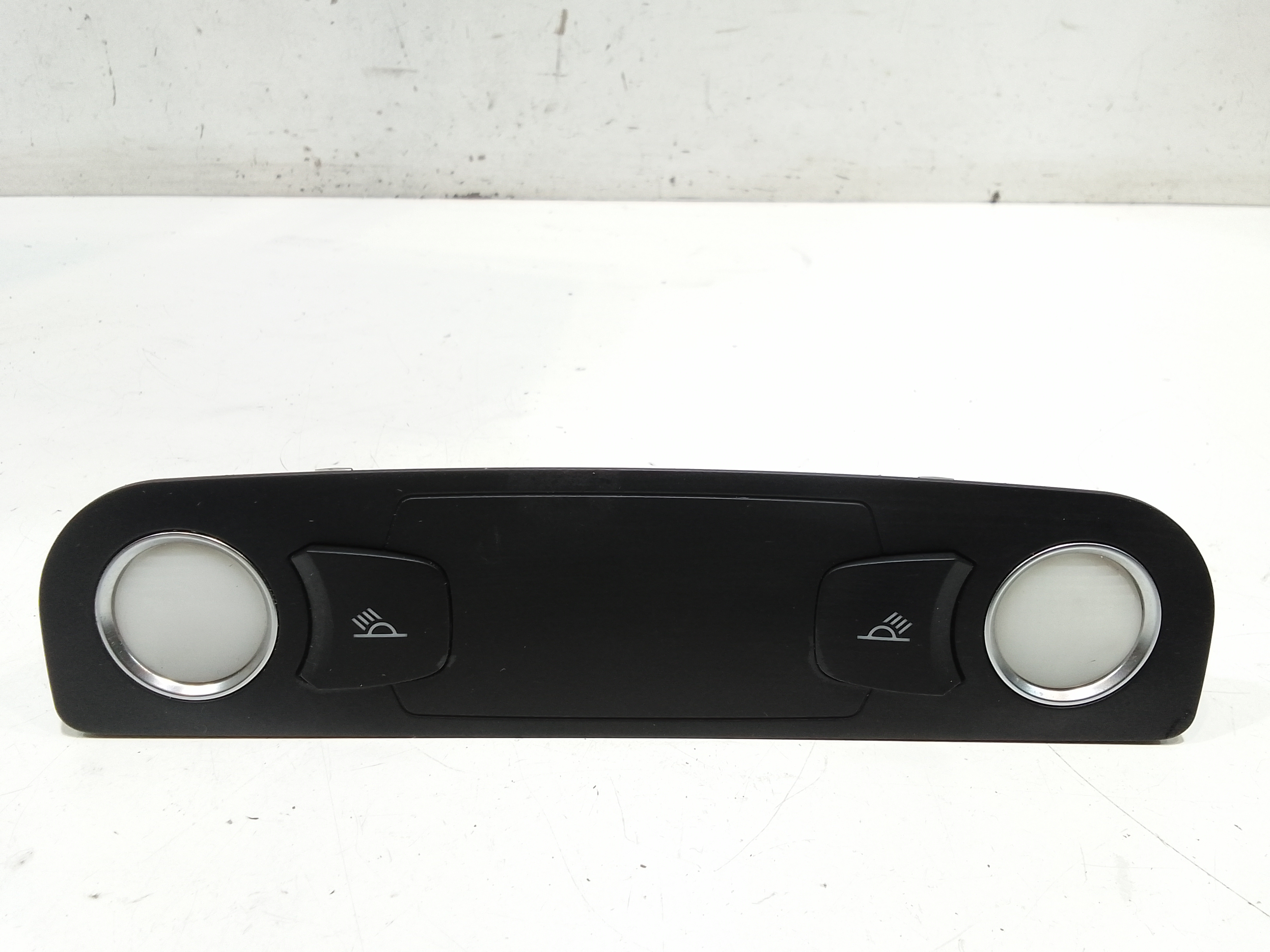 Luce Cortesia Centr. Tetto 4L0947111B6PS Usato