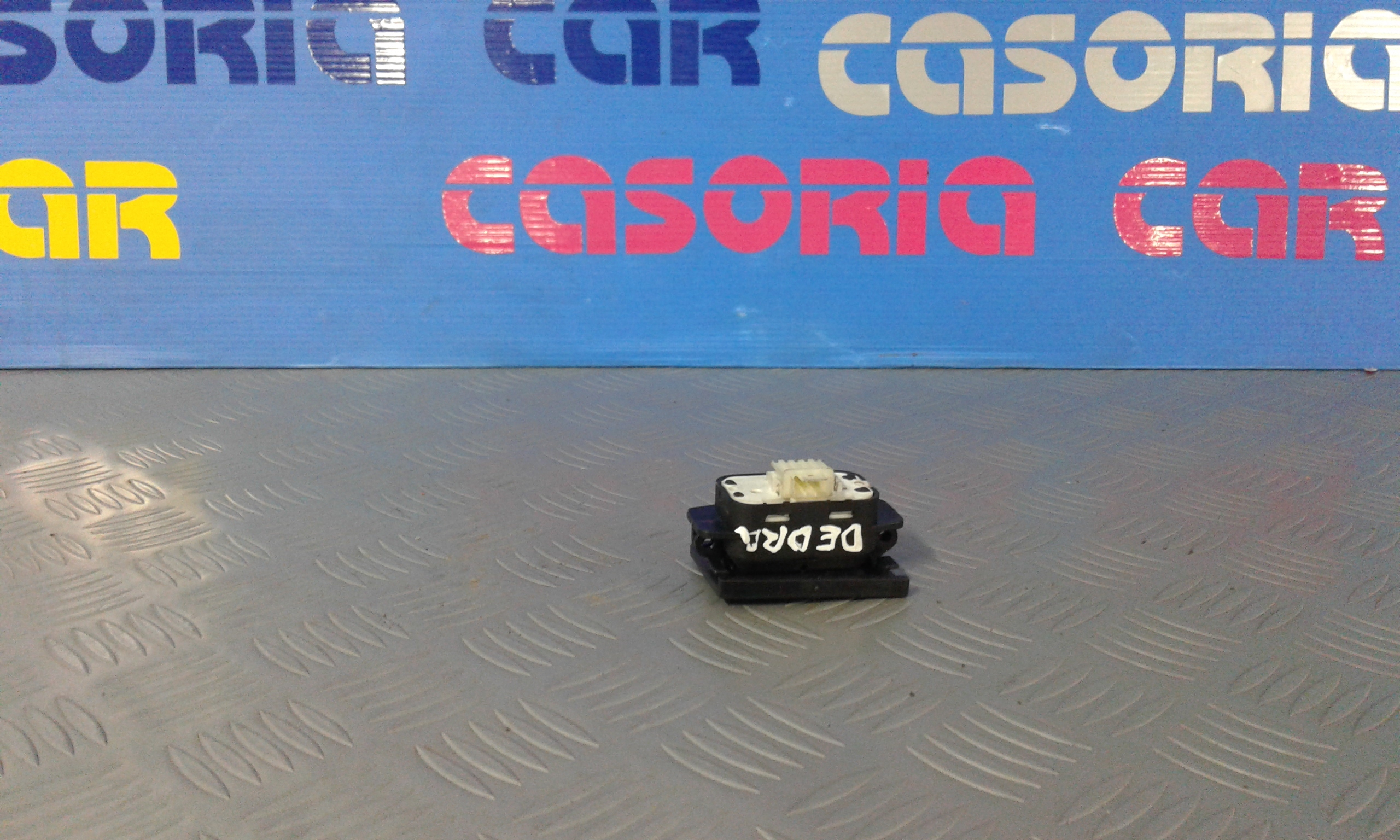 Interruttore Alzacristalli Porta Ant. Destro Usato