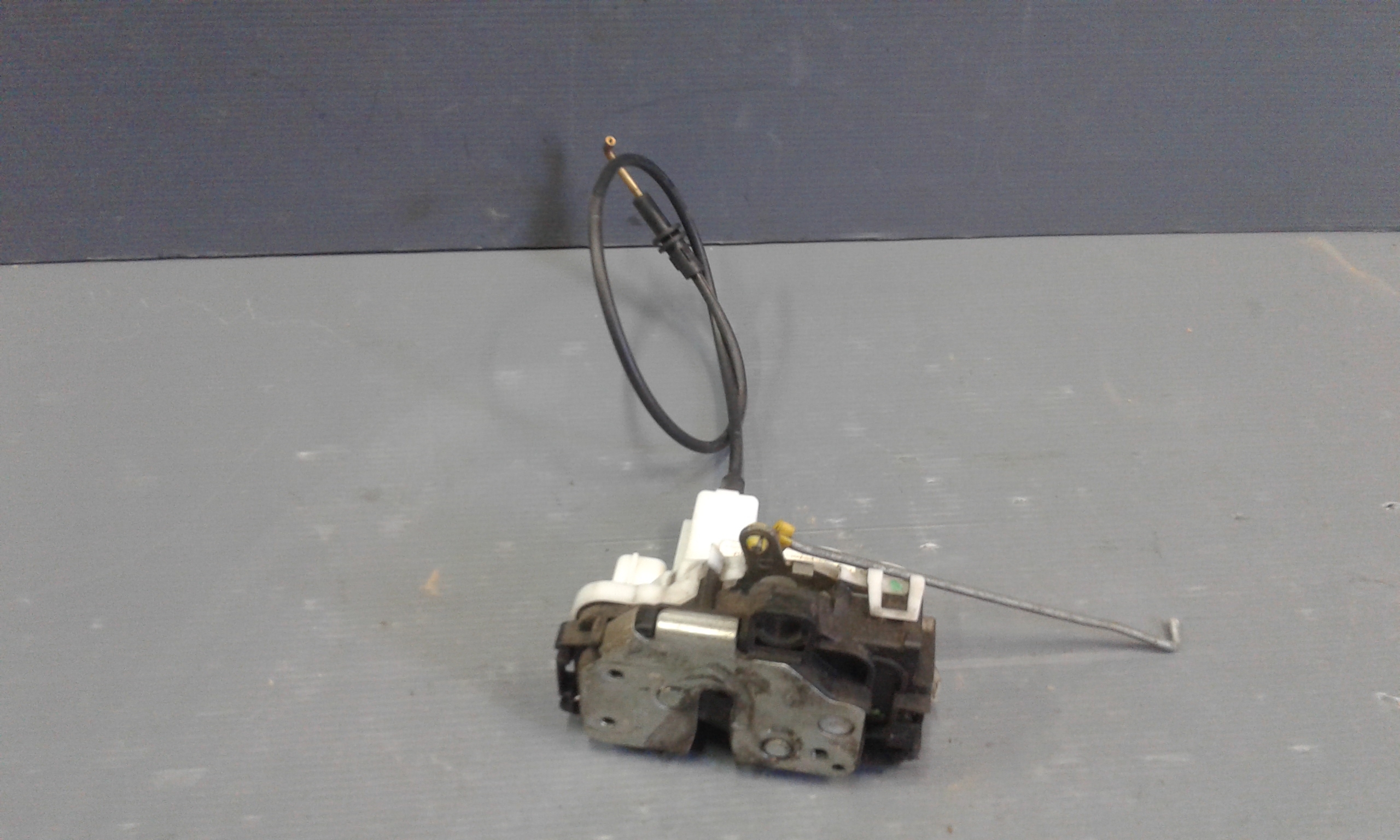 Serratura Porta Ant. Destro 51917876 Usato