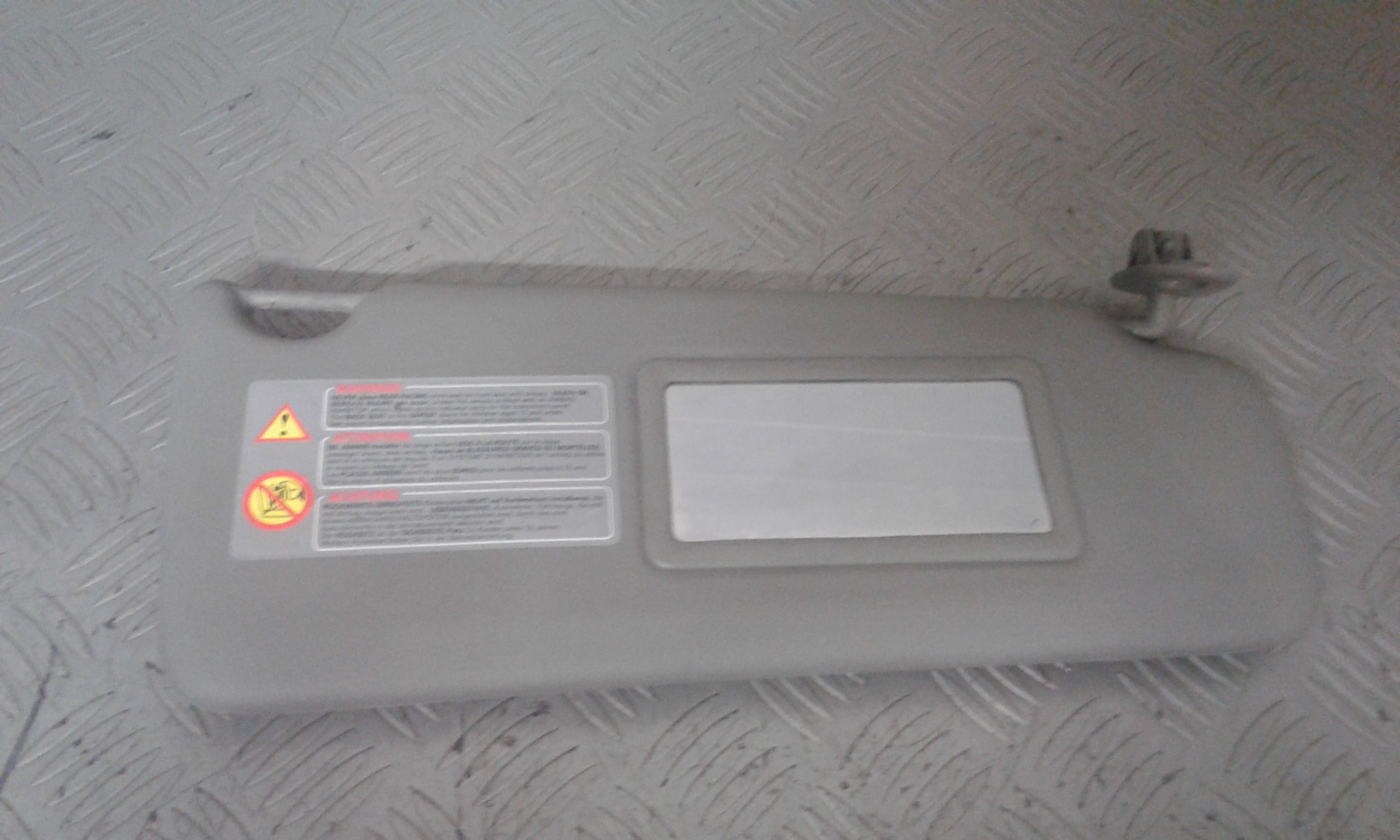 Aletta Parasole Parabrezza Destro 8200240038 Usato