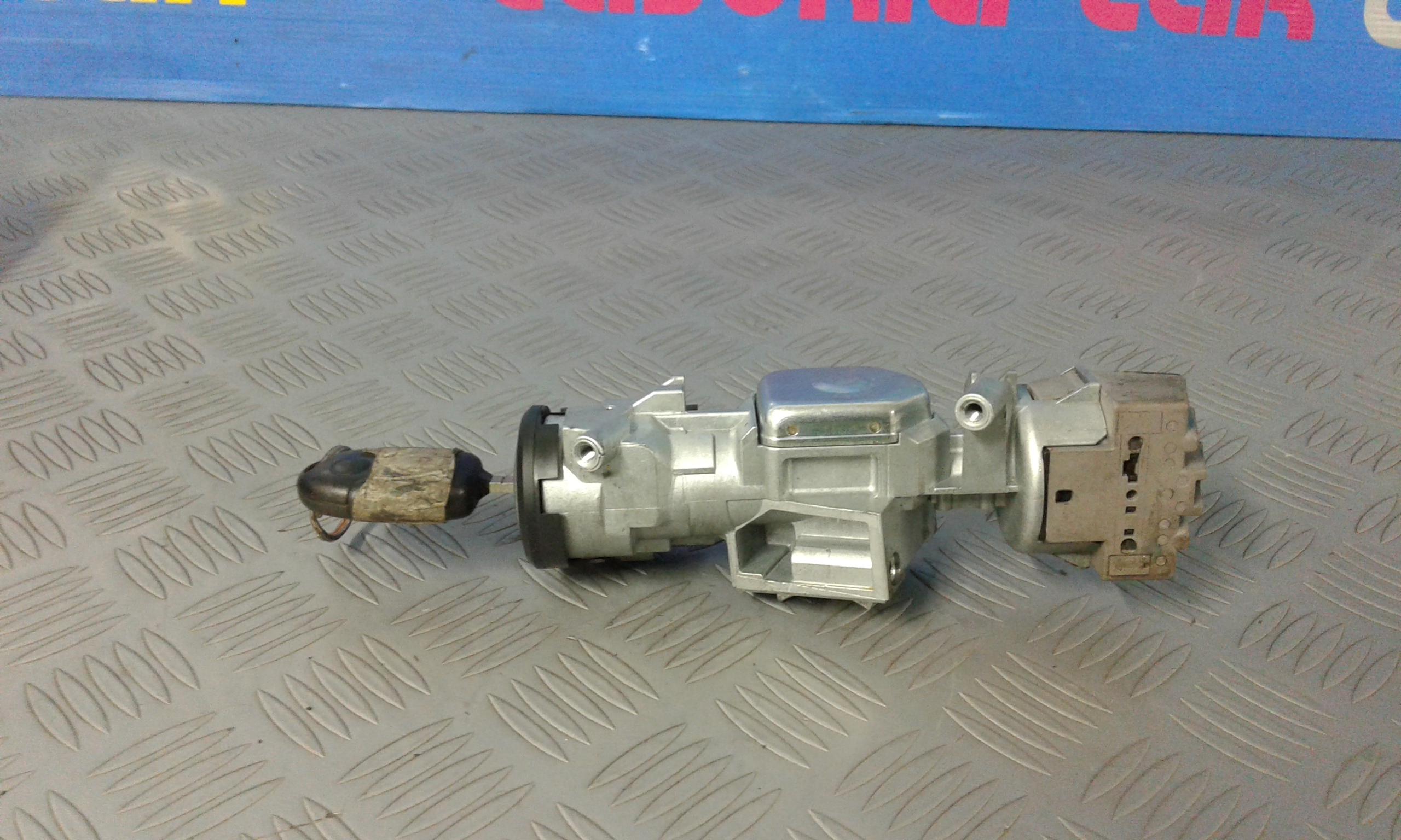 Commutatore Avviamento Con Cilindretti Serrature Usato