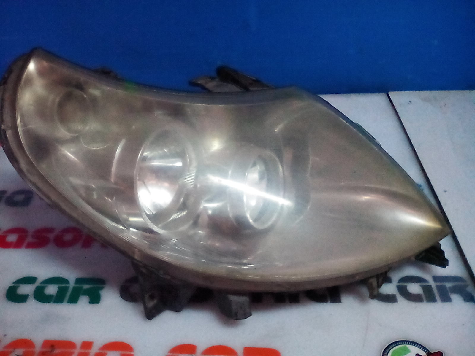 Proiettore Destro 1369495080 Usato