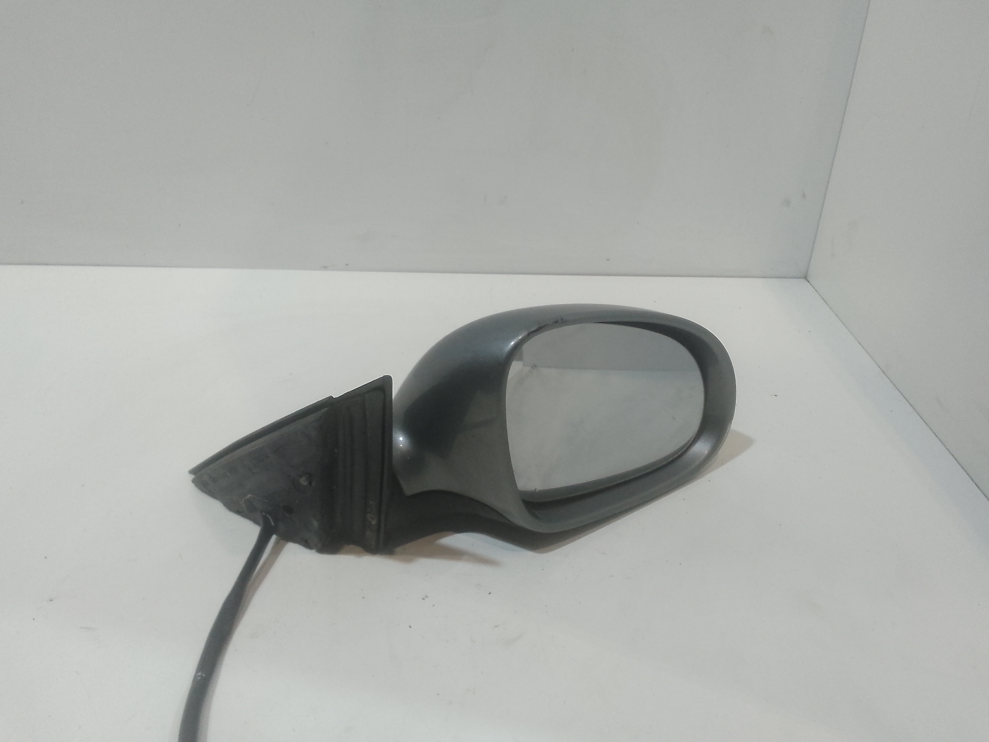 Retrovisore Est. Destro Usato