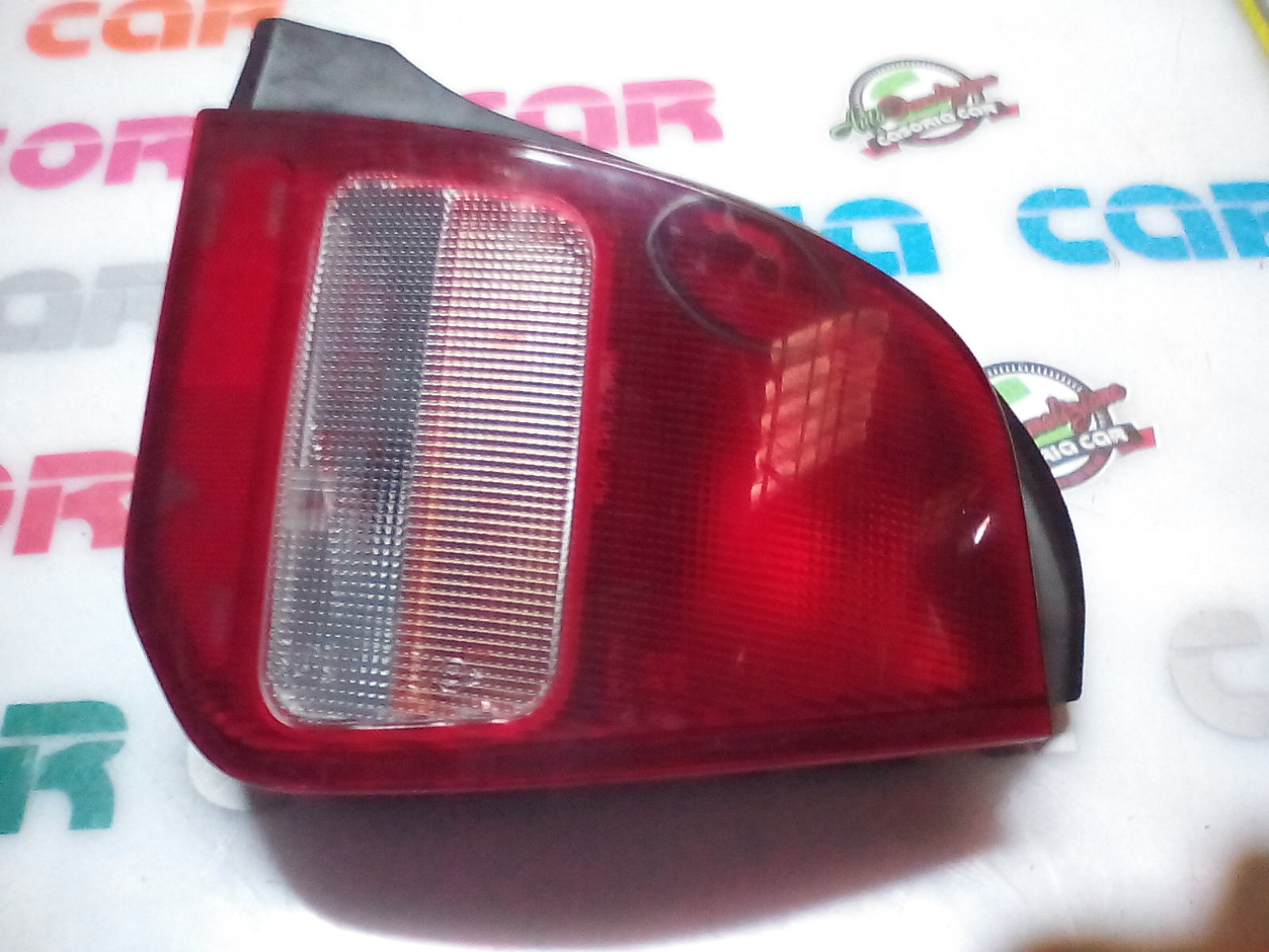 Fanale Post. Destro MR414136 Usato