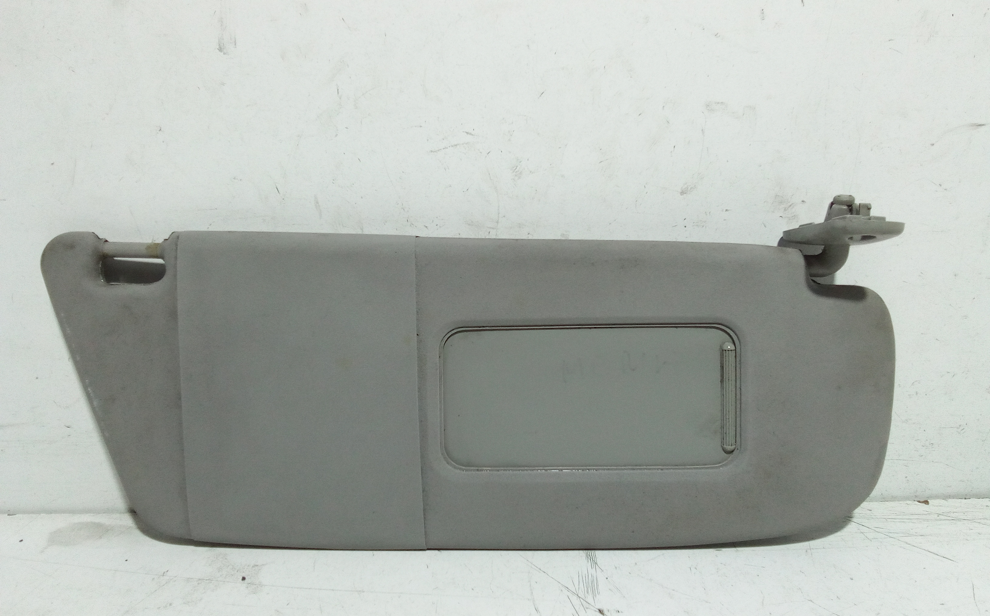 Aletta Parasole Parabrezza Destro 13130073 Usato