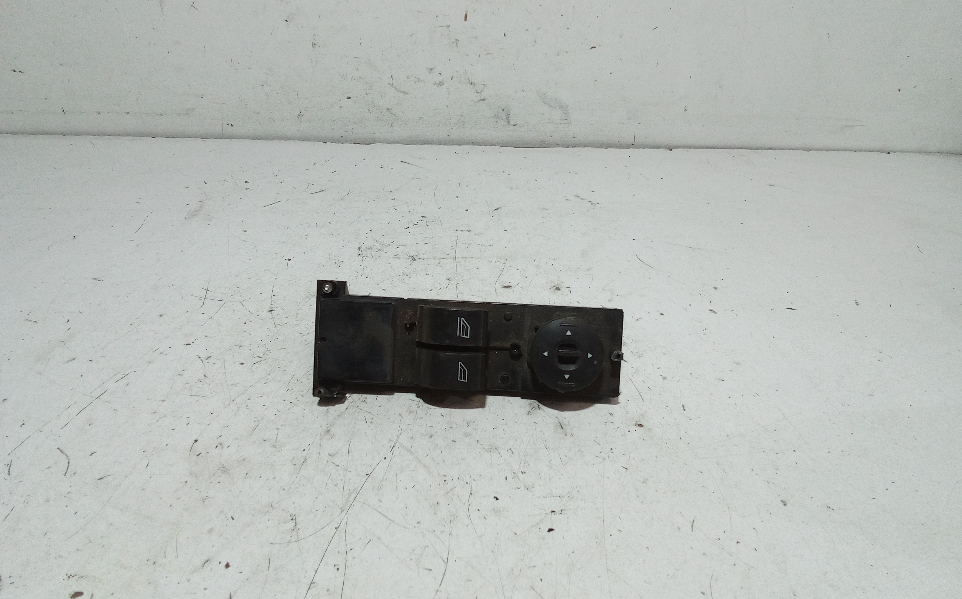 Interruttore Alzacristalli Porta Ant. Sinistro Usato