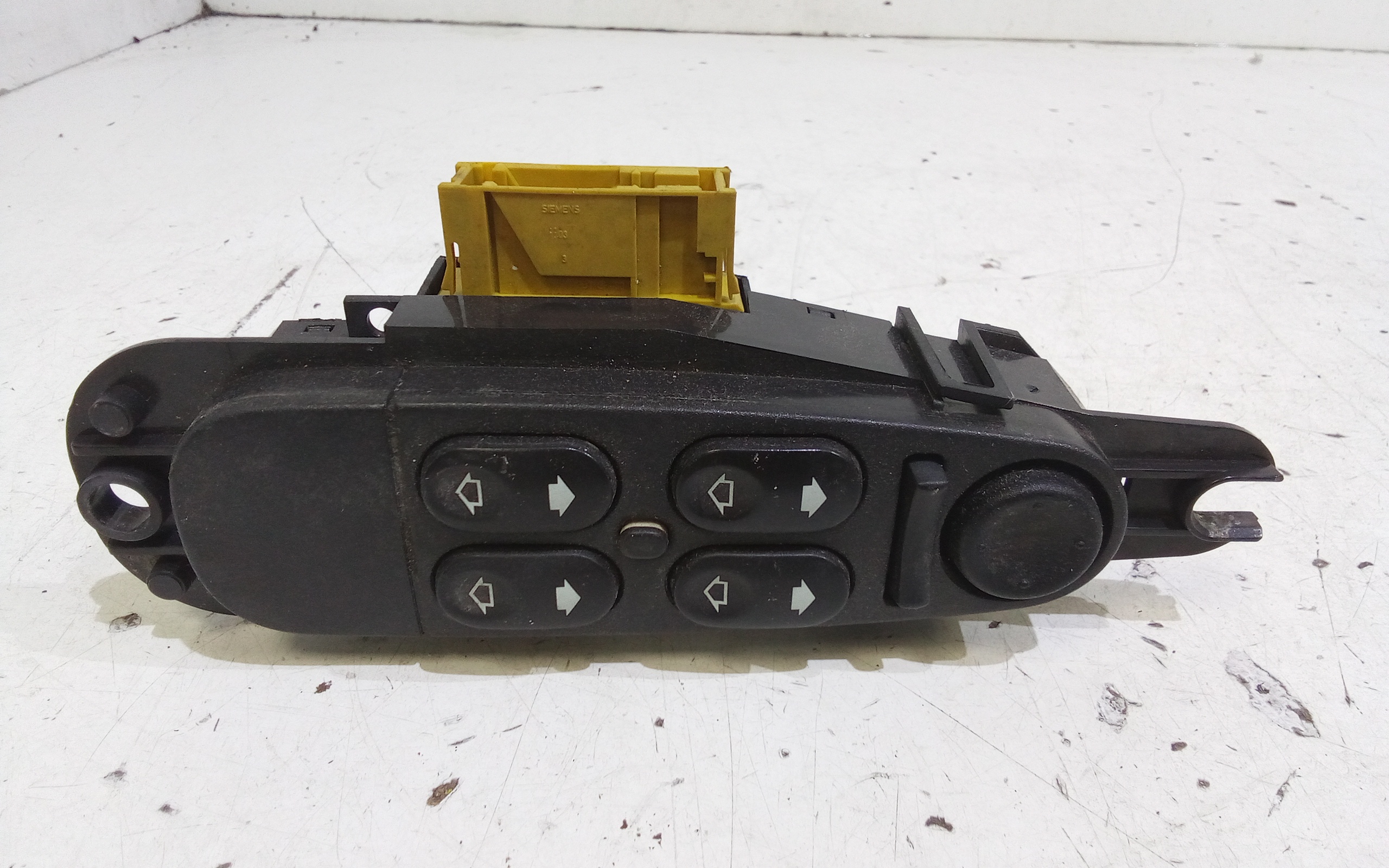 Interruttore Alzacristalli Porta Ant. Sinistro Usato