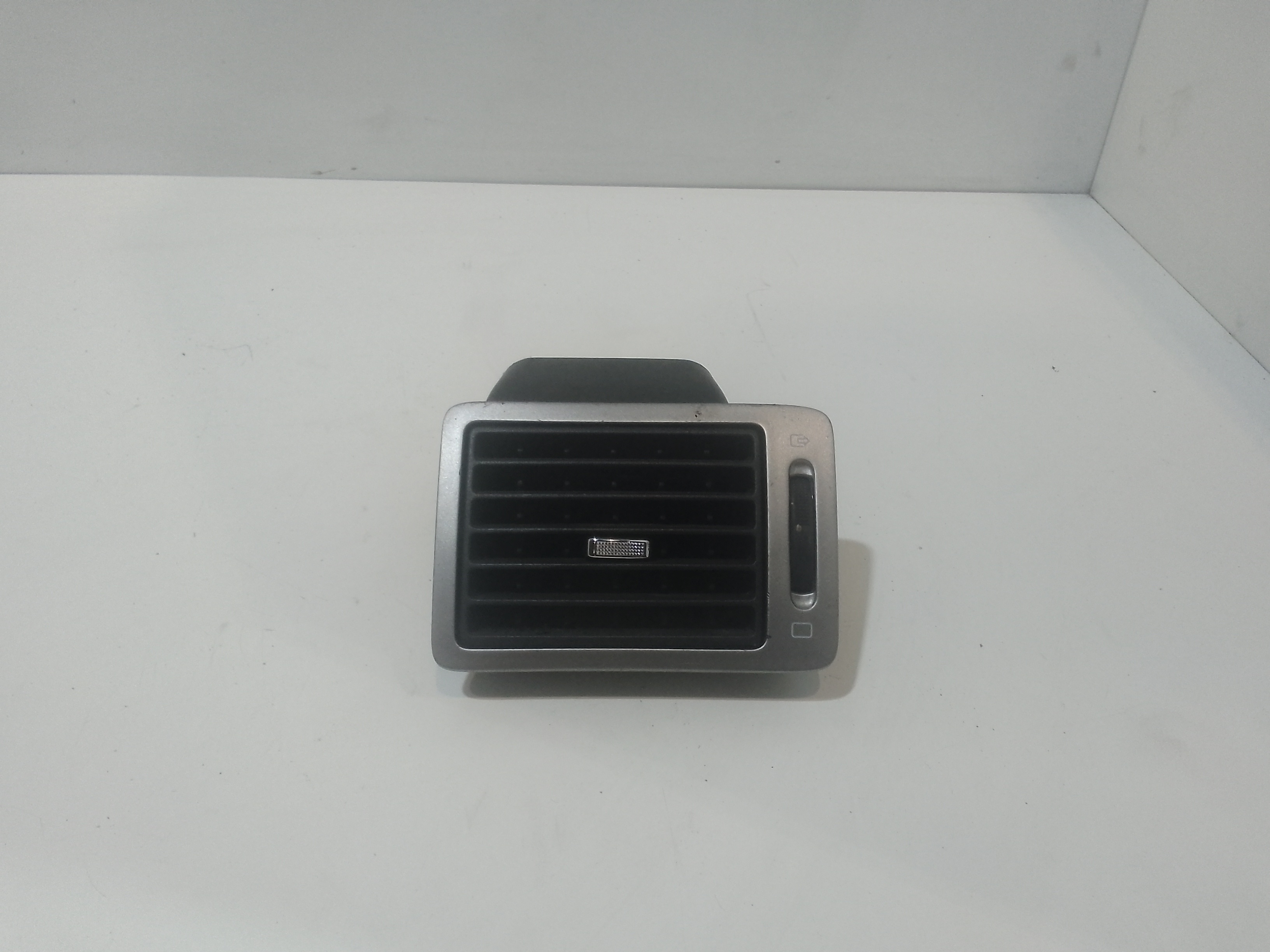Condotto Aria Bocchette Lat. Cruscotto Destro Usato