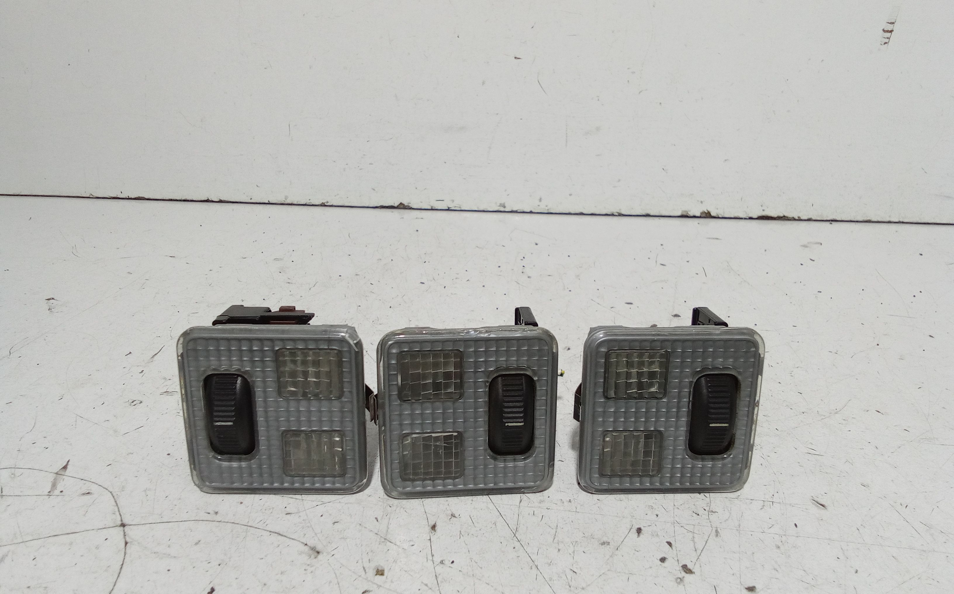 Luce Cortesia Ant. Tetto 6362J7 Usato