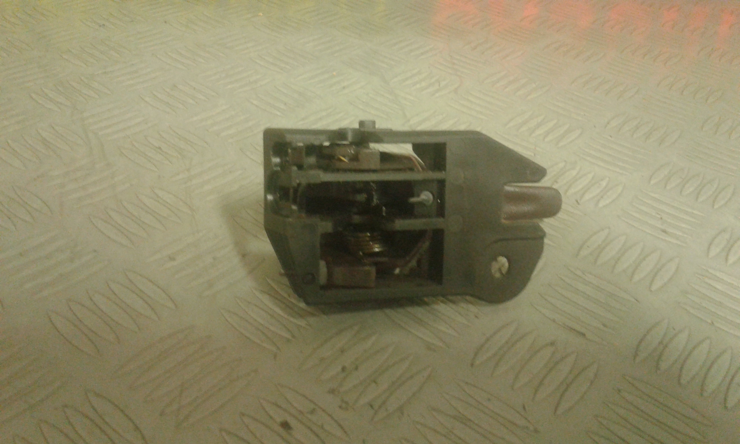 Maniglia Int. Apertura Porta Ant. Sinistro 6920612230C1 Usato