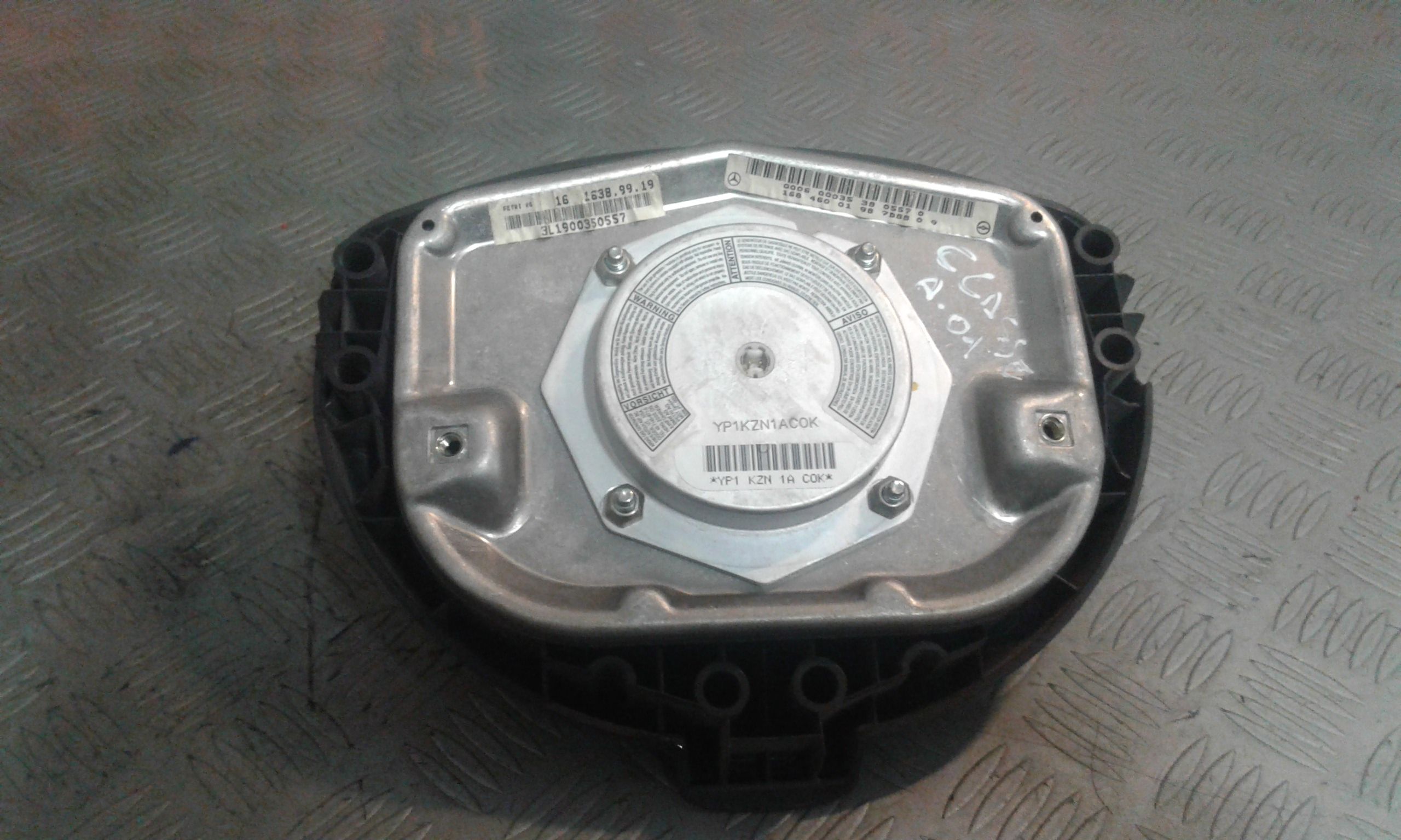 Dispositivo Airbag Lato Guida A16846001987D88 Usato