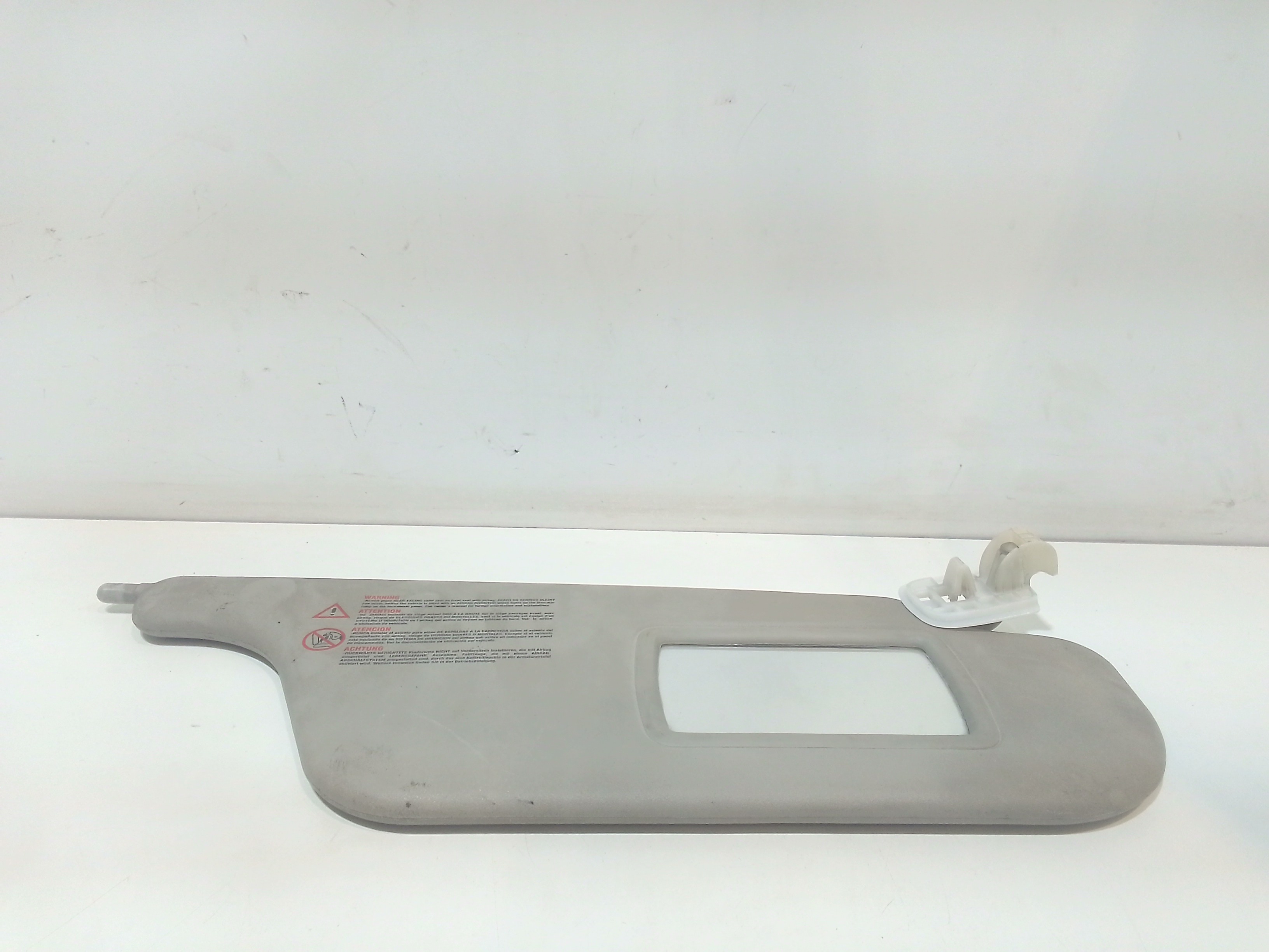 Aletta Parasole Parabrezza Destro 8200294229 Usato