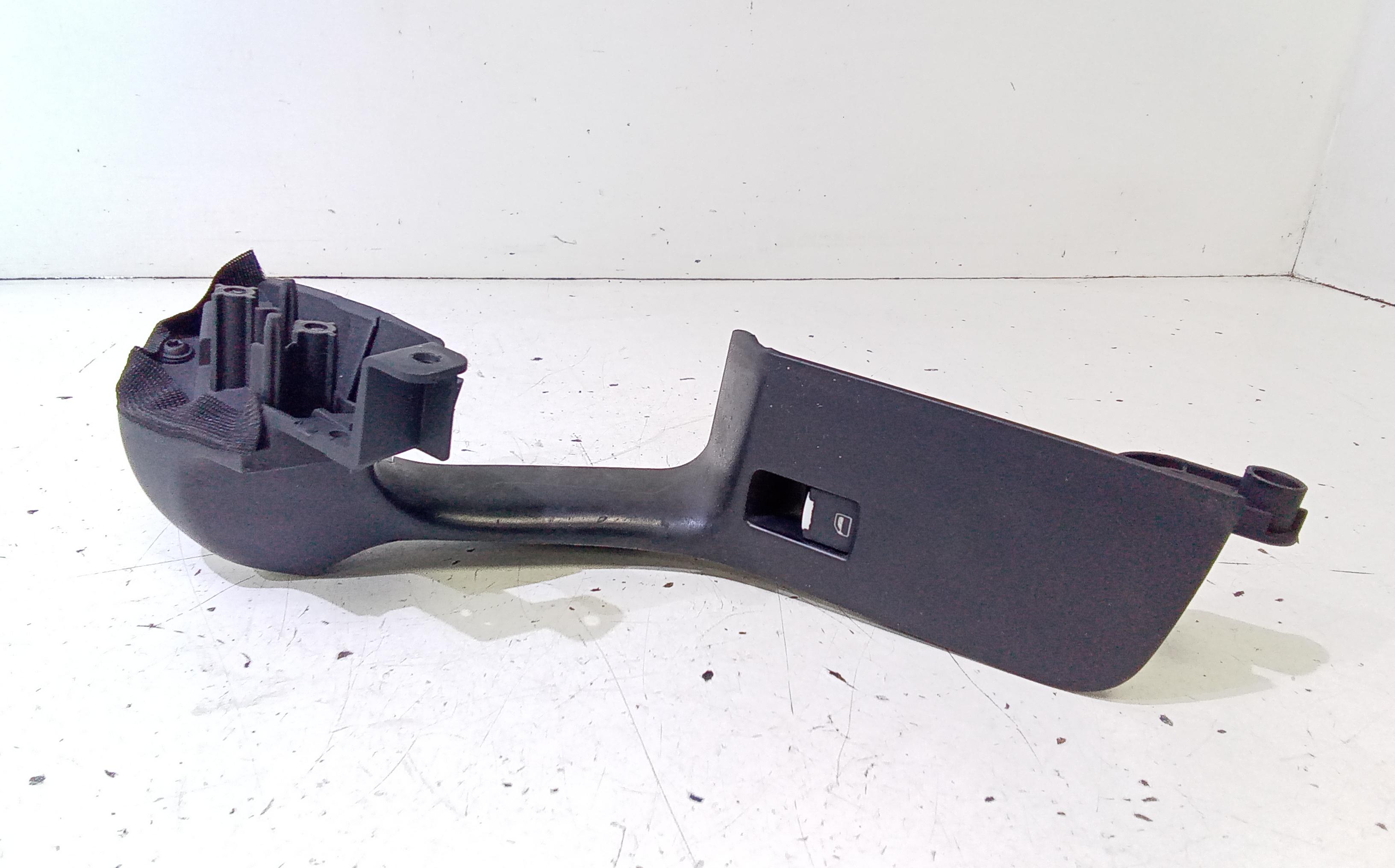 Interruttore Alzacristalli Porta Ant. Destro Usato