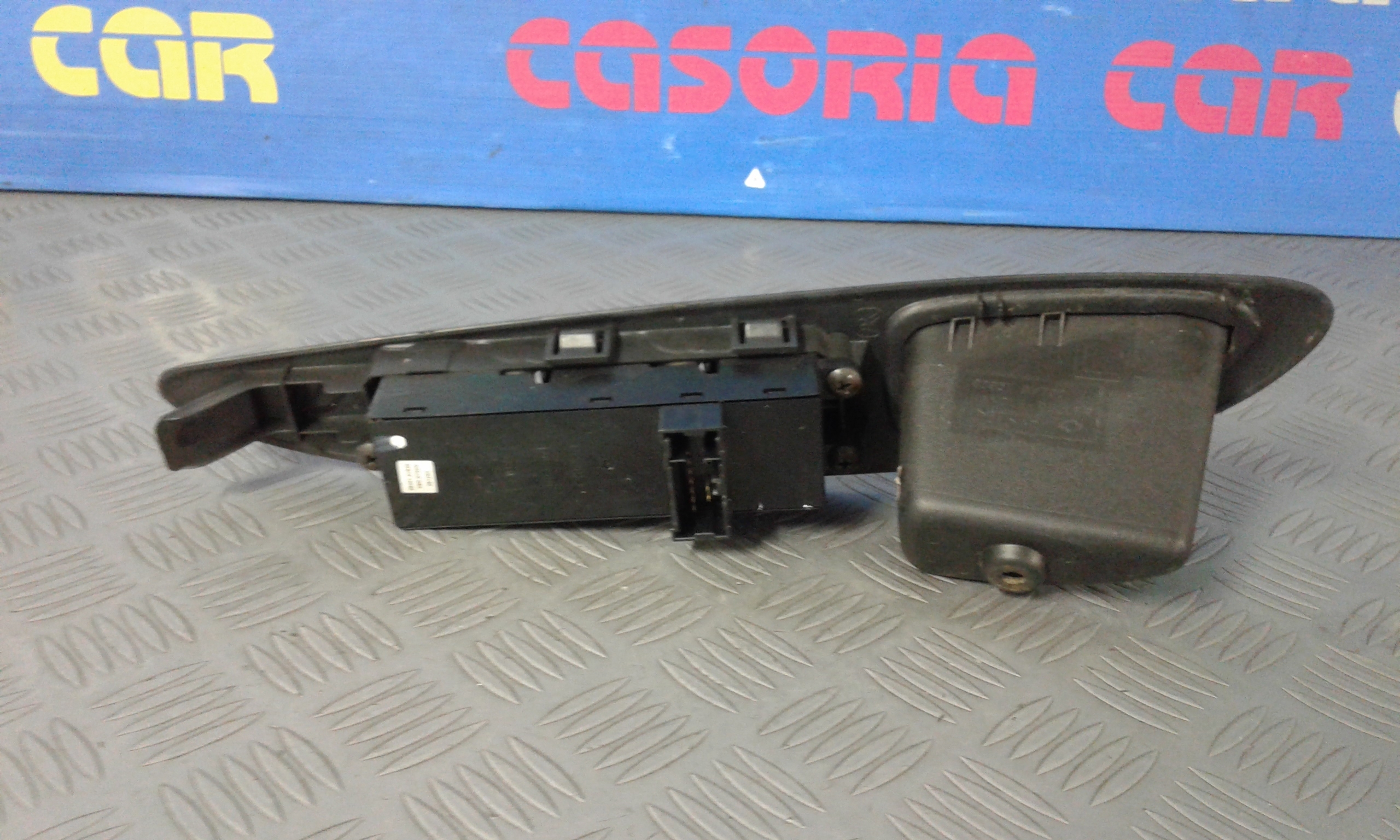 Interruttore Alzacristalli Porta Ant. Sinistro Usato