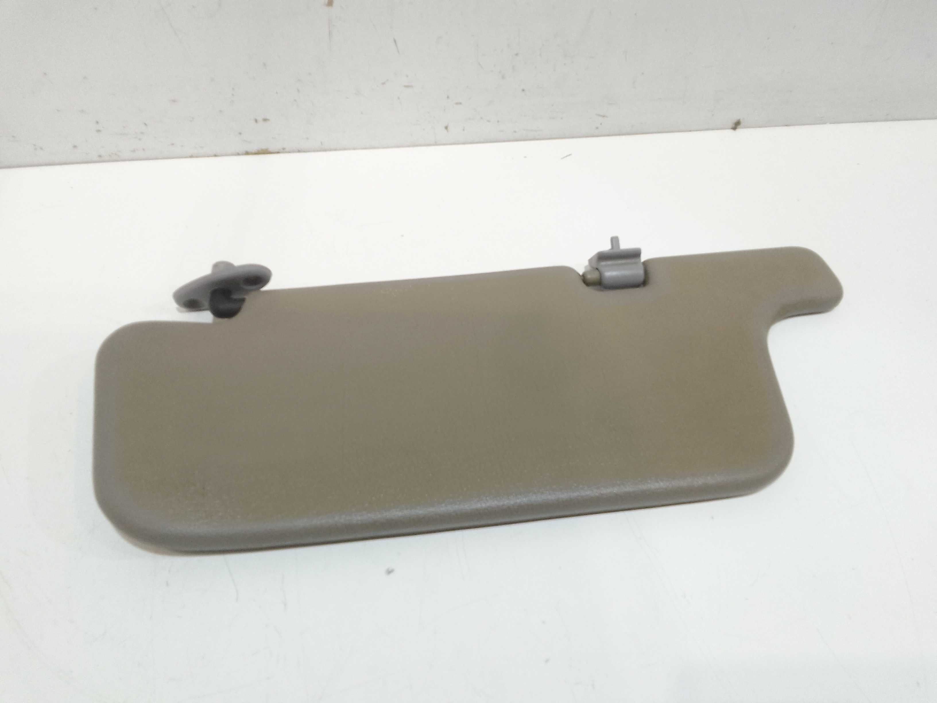 Aletta Parasole Parabrezza Destro 964001F504 Usato