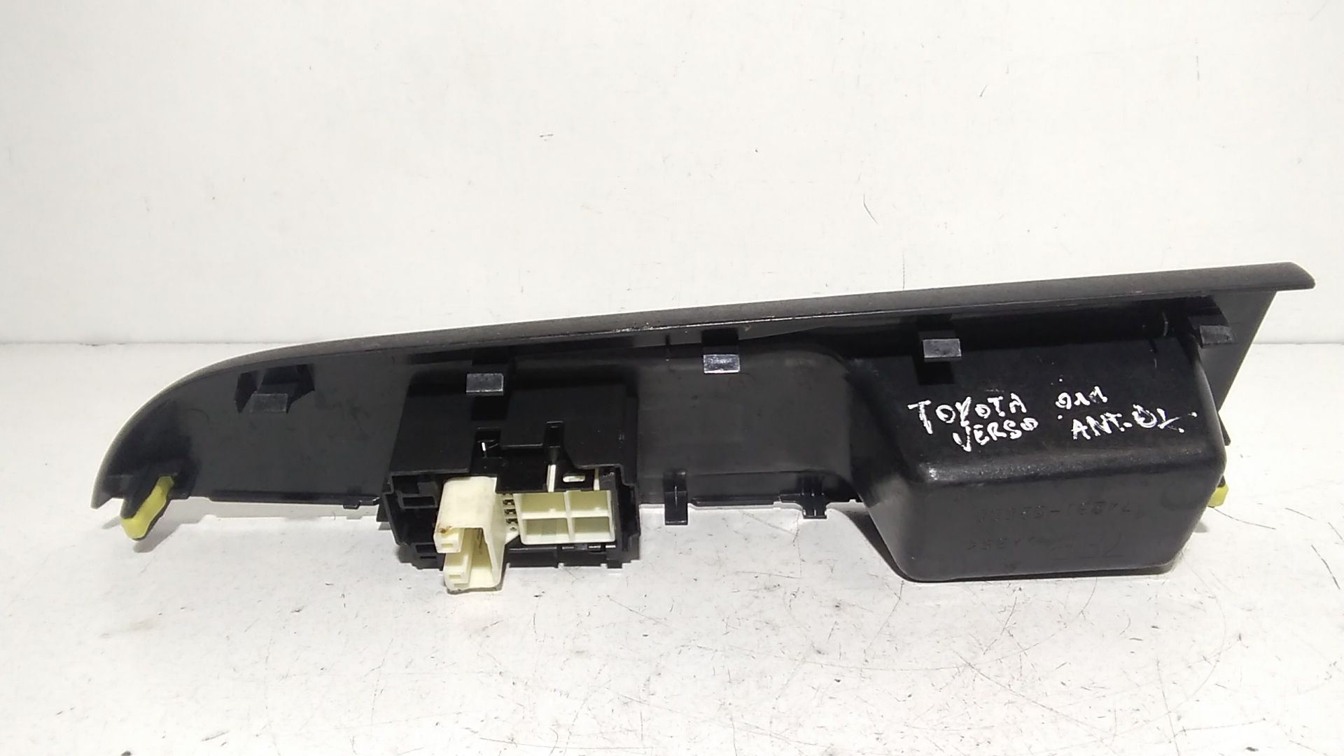 Interruttore Alzacristalli Porta Ant. Destro Usato