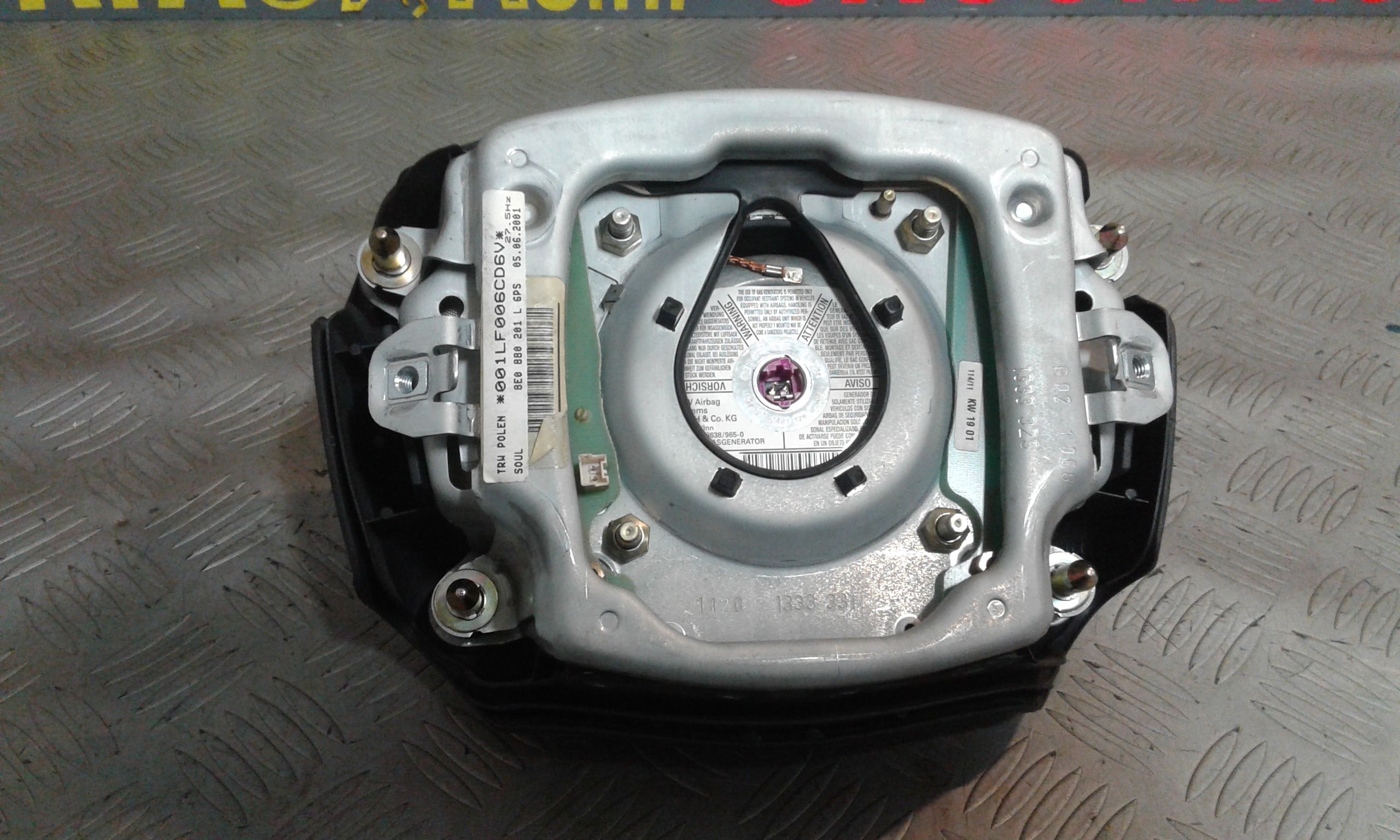 Dispositivo Airbag Lato Guida 8P0880201BL42R Usato