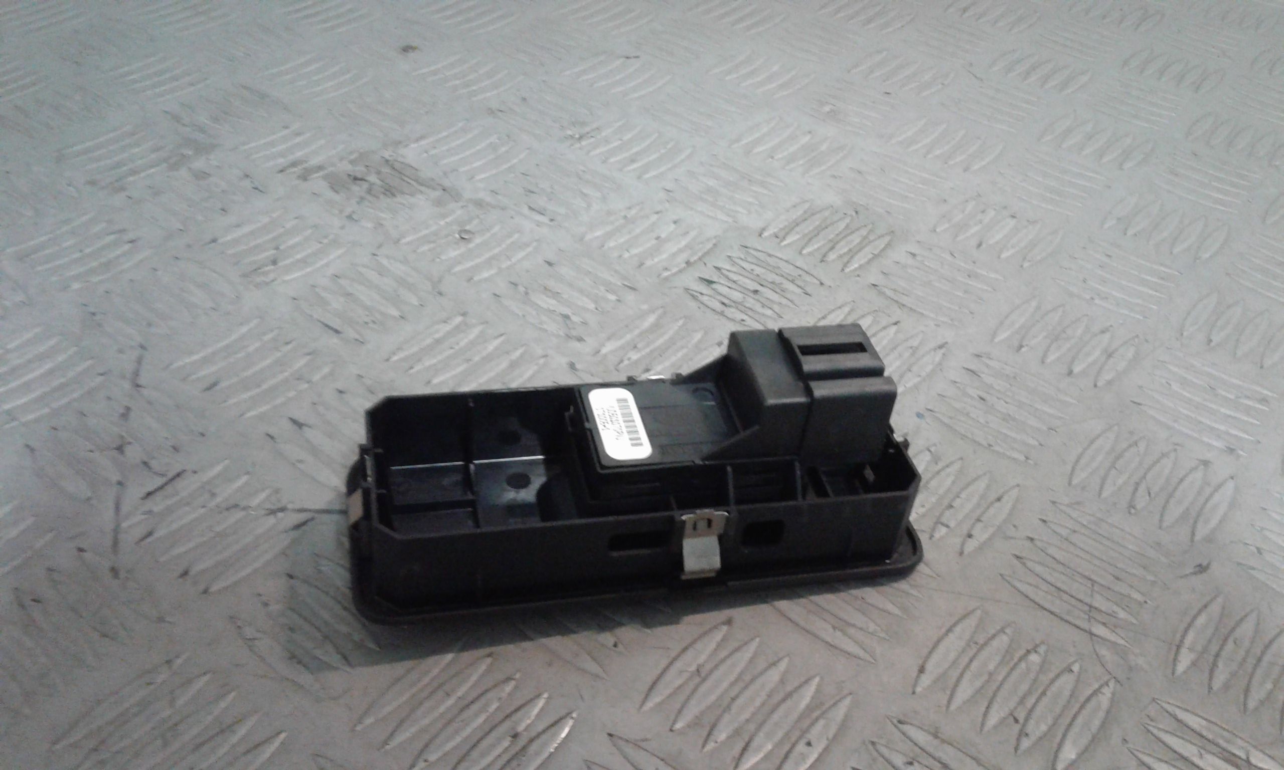 Interruttore Alzacristalli Porta Ant. Destro Usato