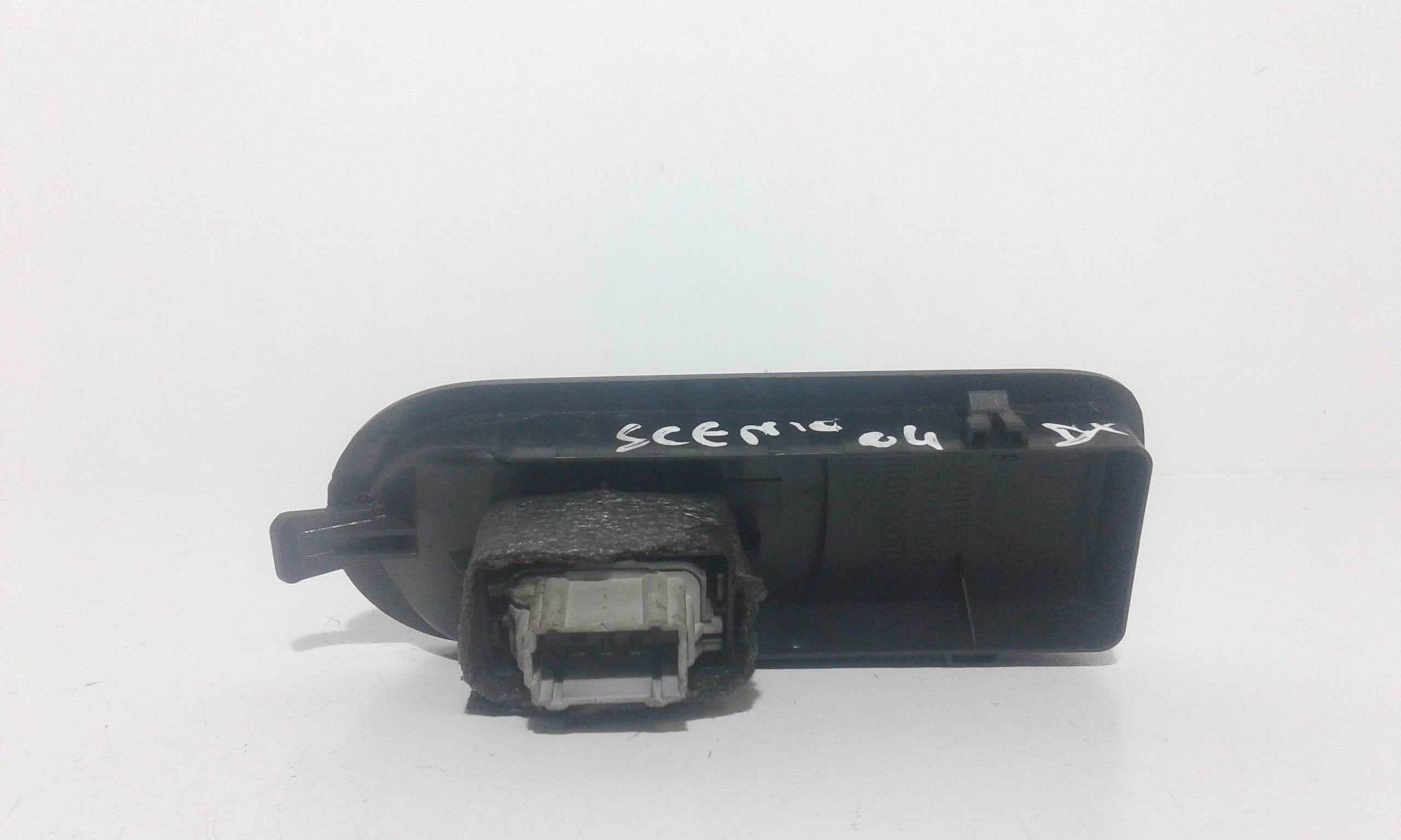 Interruttore Alzacristalli Porta Ant. Destro 8200220511 Usato