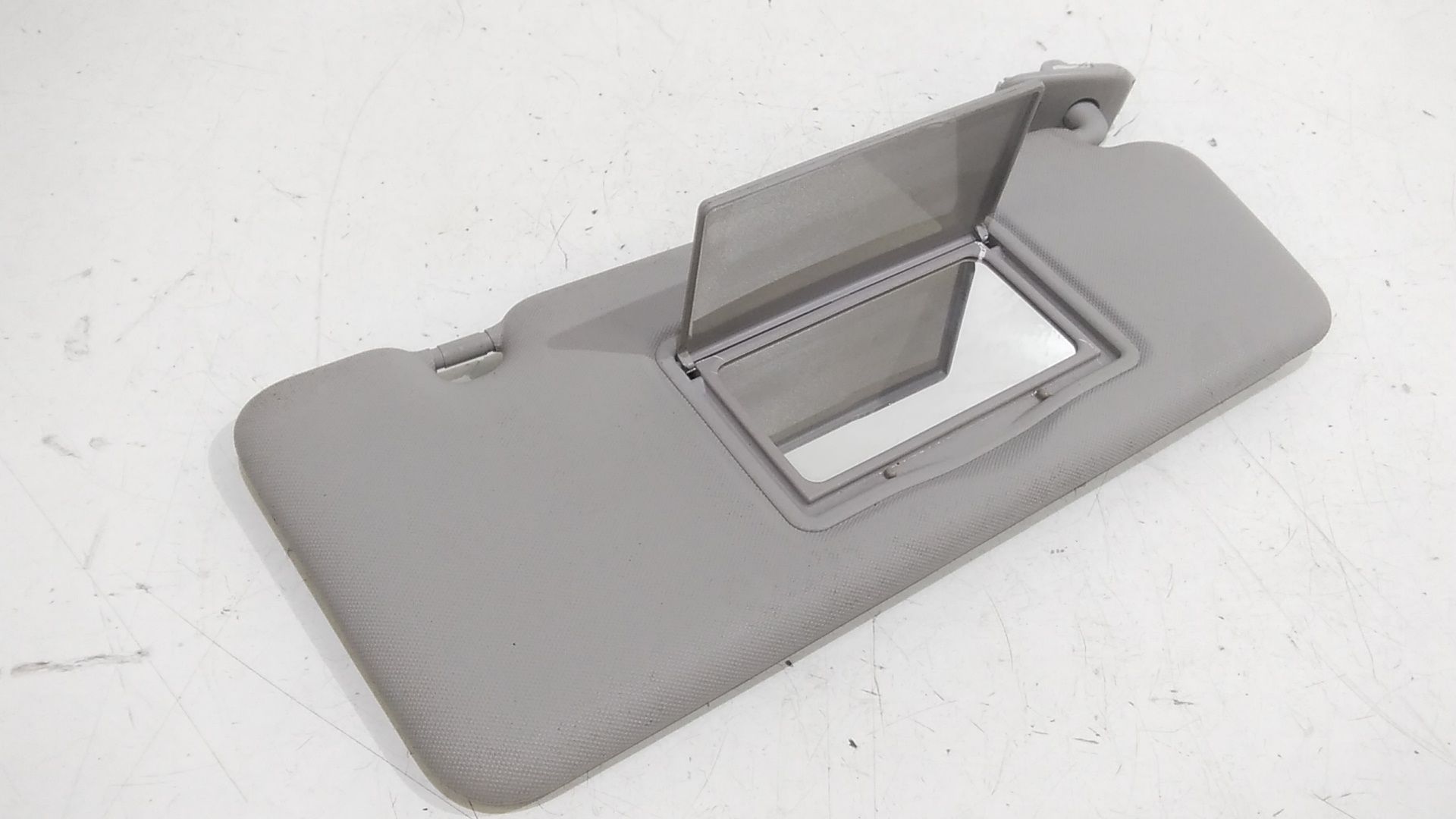 Aletta Parasole Parabrezza Destro 964003555R Usato