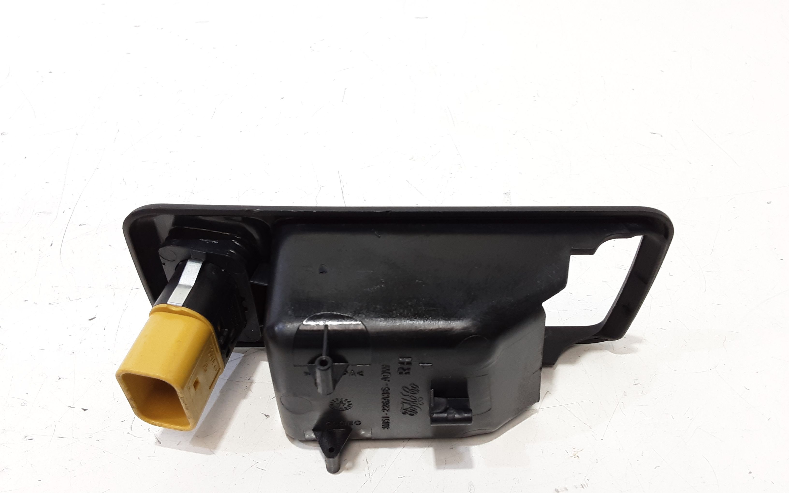 Interruttore Alzacristalli Porta Post. Destro 1223143 Usato