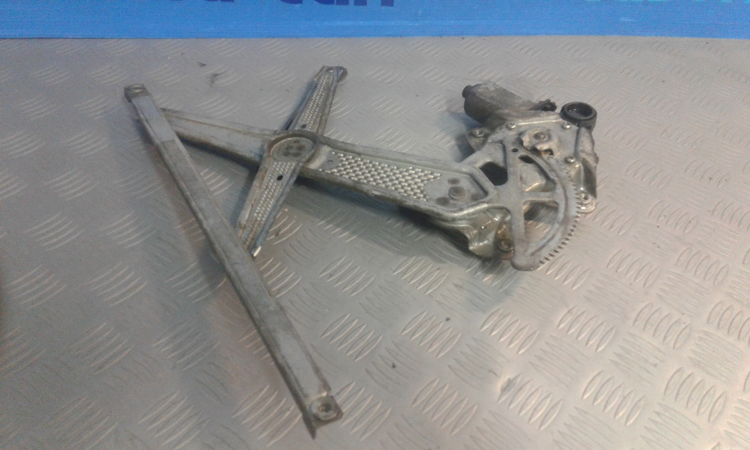 Alzacristallo Porta Ant. Destro 6980152010 Usato