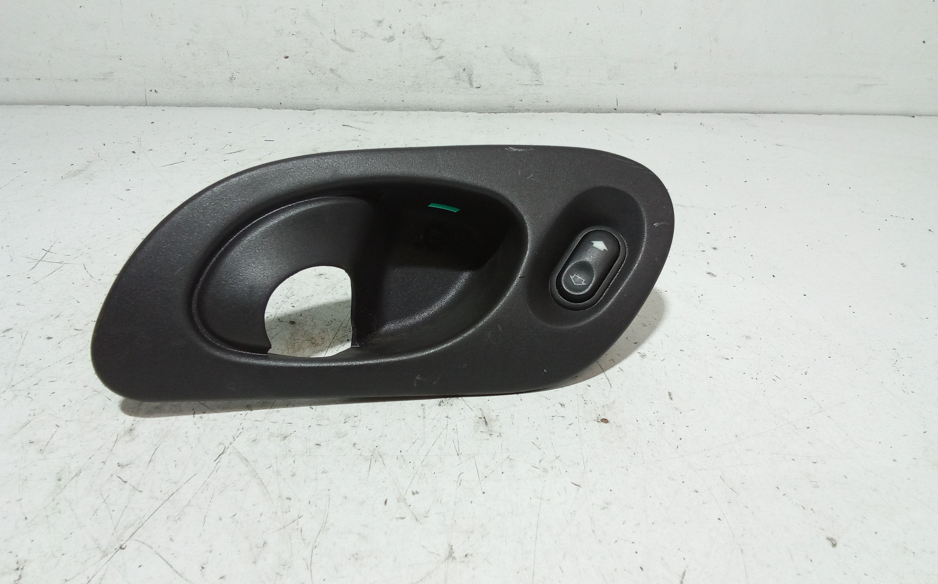 Interruttore Alzacristalli Porta Post. Sinistro Usato