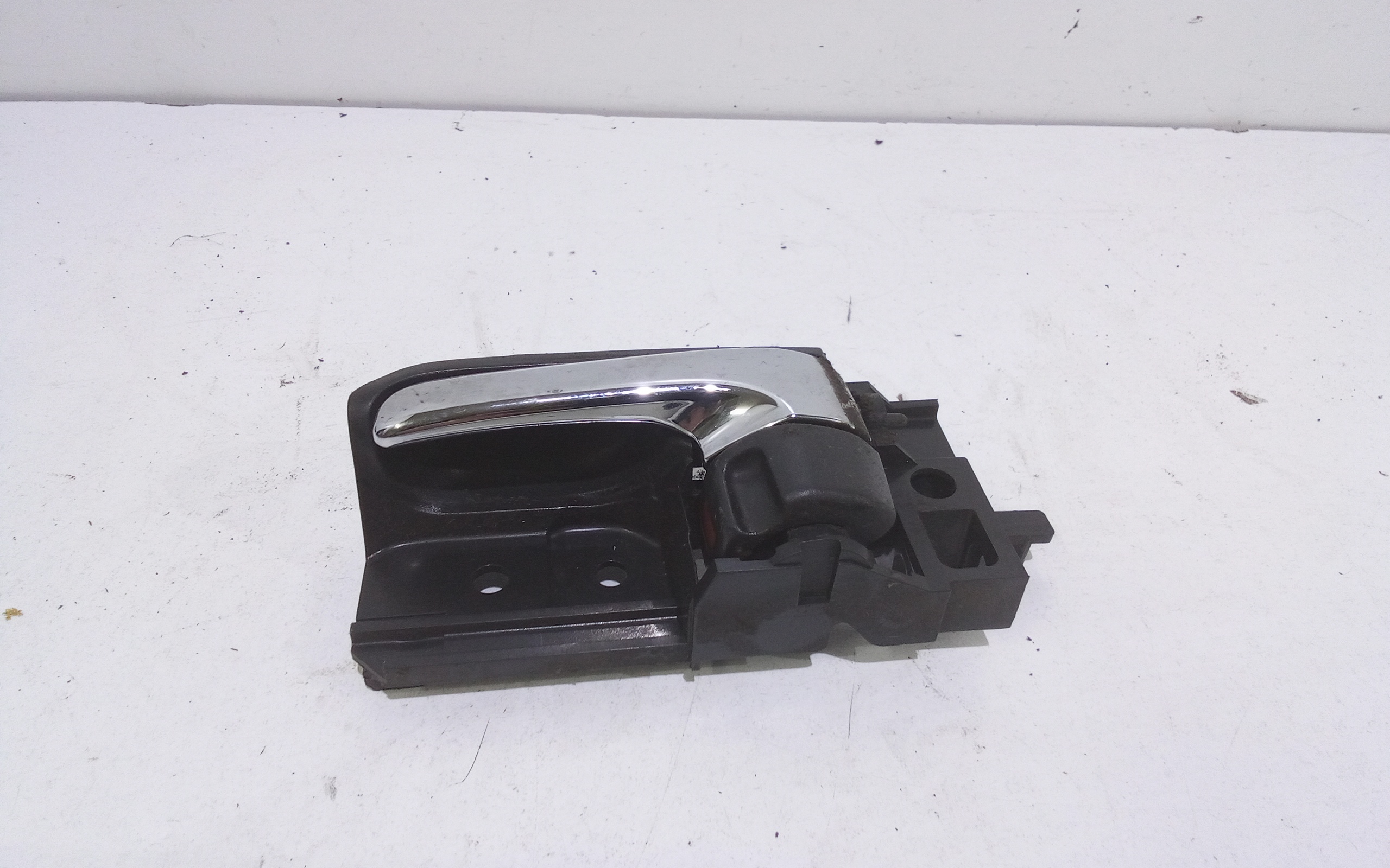 Maniglia Int. Apertura Porta Post. Sinistro 6920602110B0 Usato