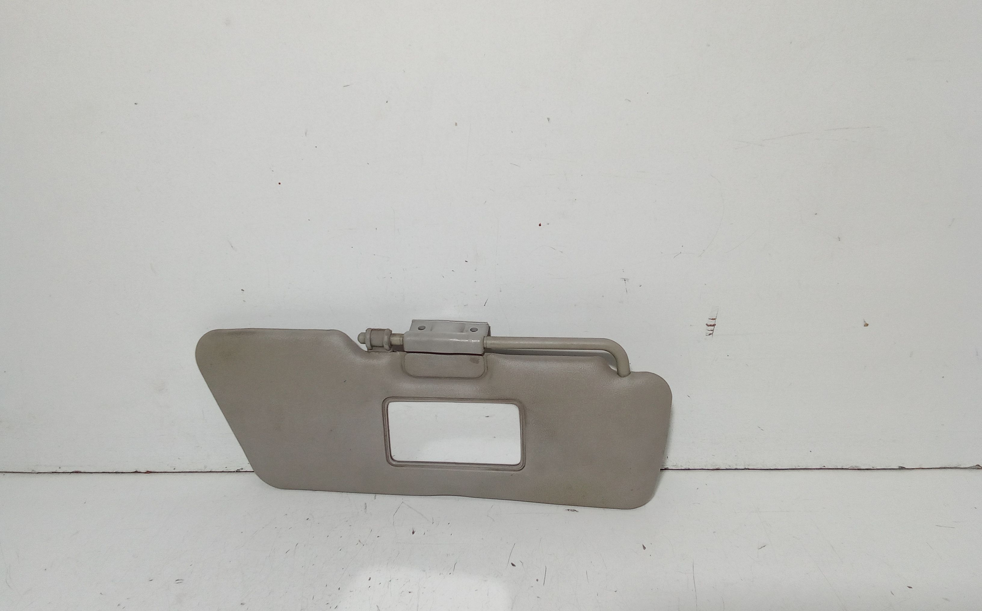 Aletta Parasole Parabrezza Destro 735244339 Usato