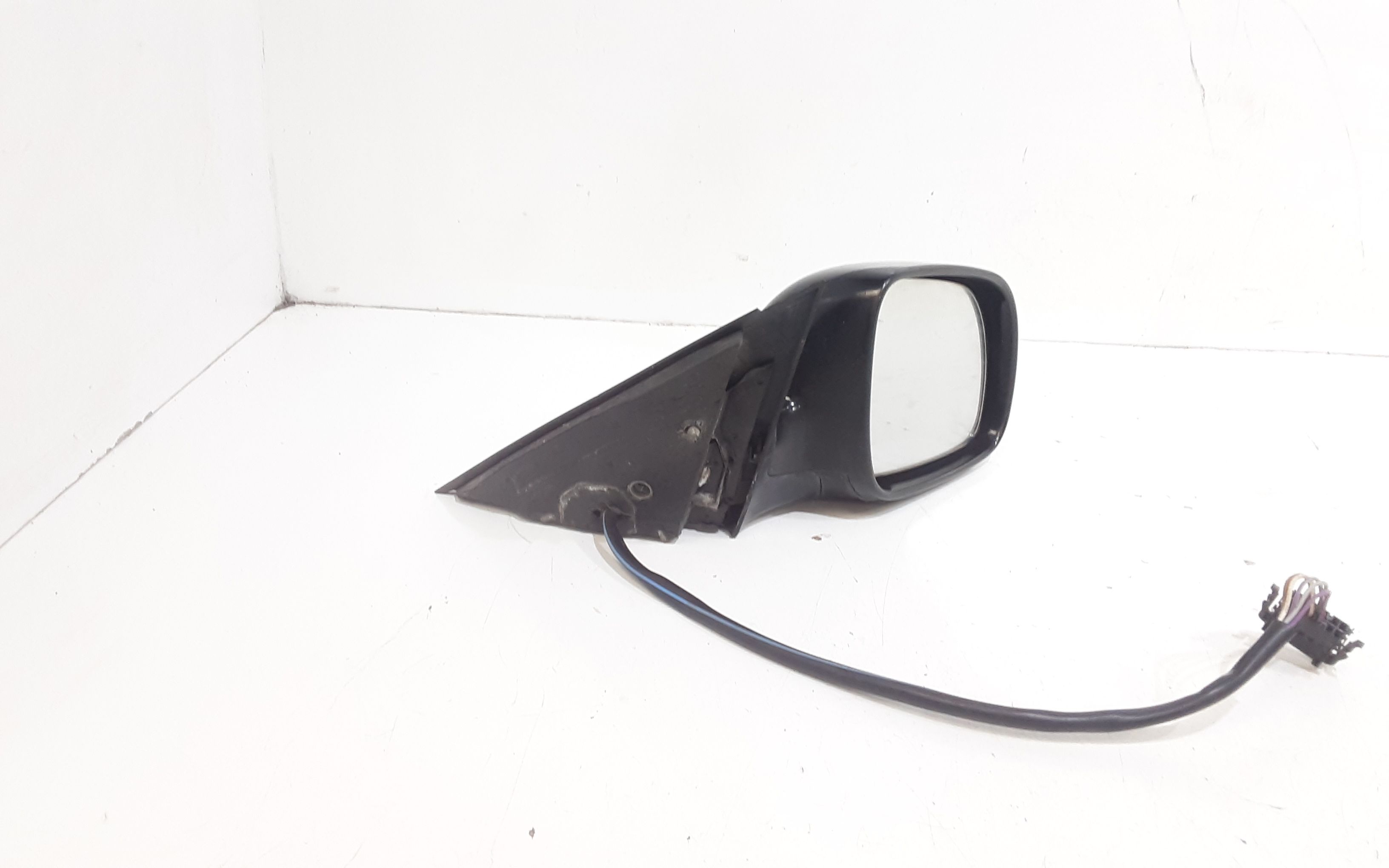 Retrovisore Est. Destro Usato