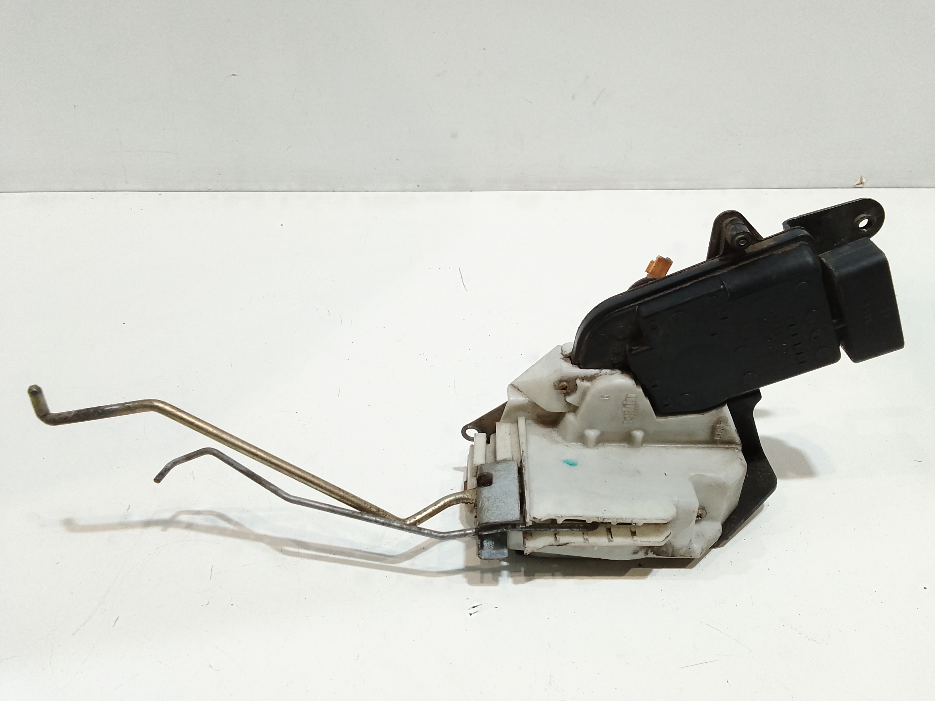 Serratura Porta Ant. Destro 9204921 Usato