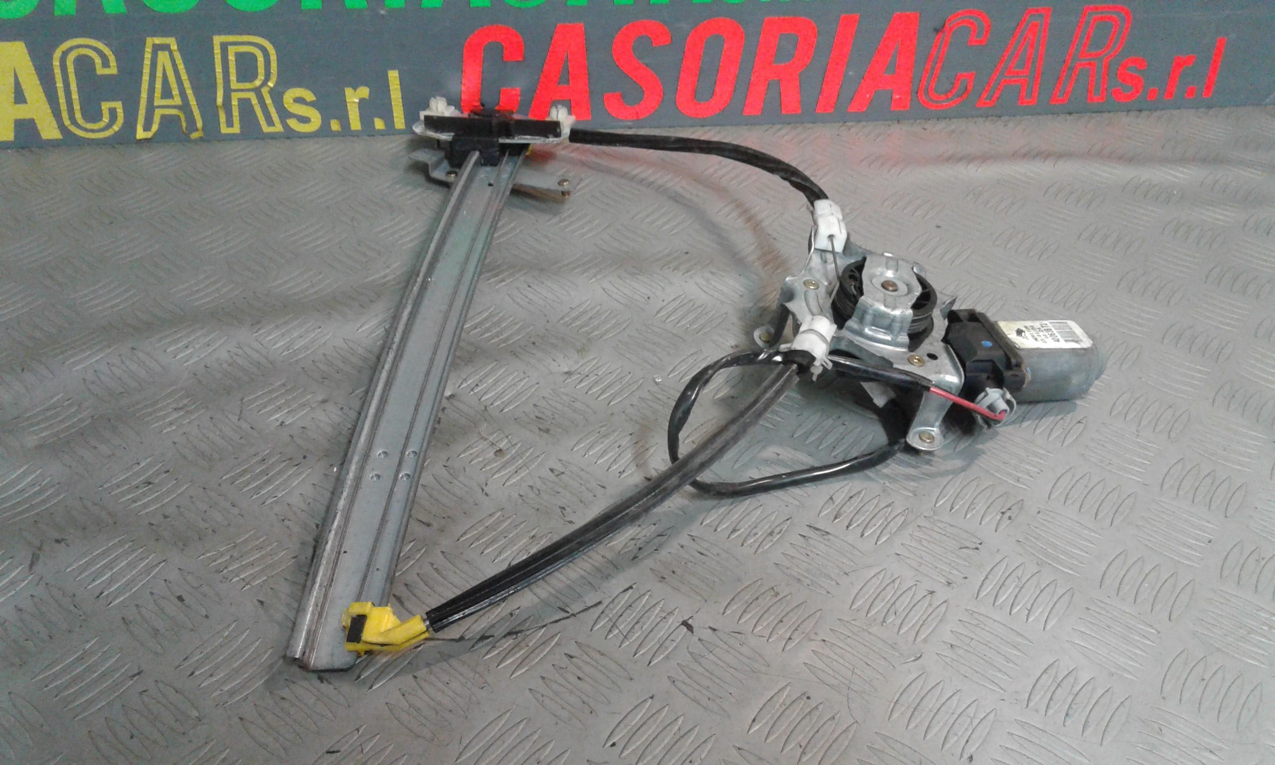 Alzacristallo Porta Ant. Destro Usato