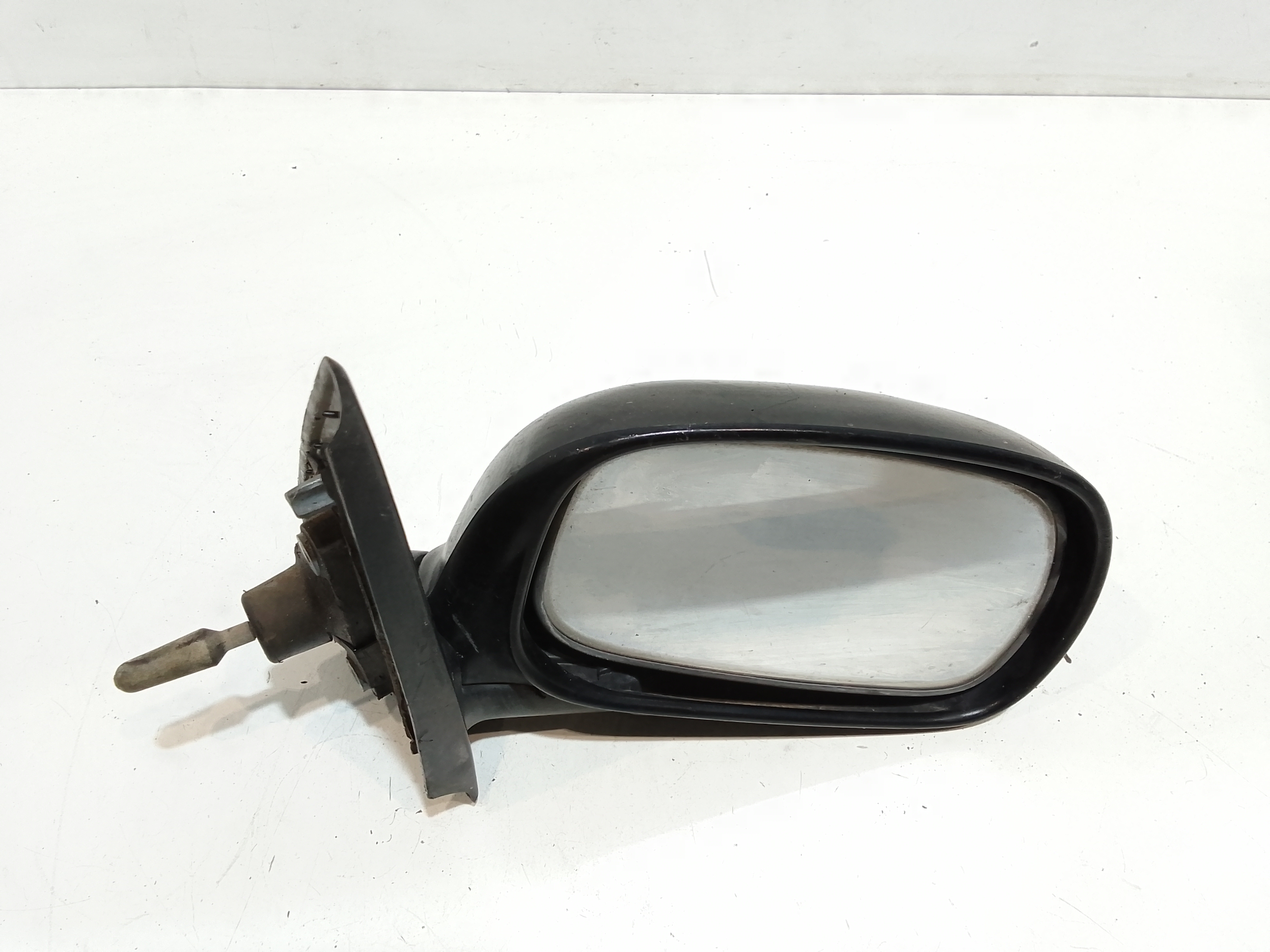 Retrovisore Est. Destro 963011F560 Usato