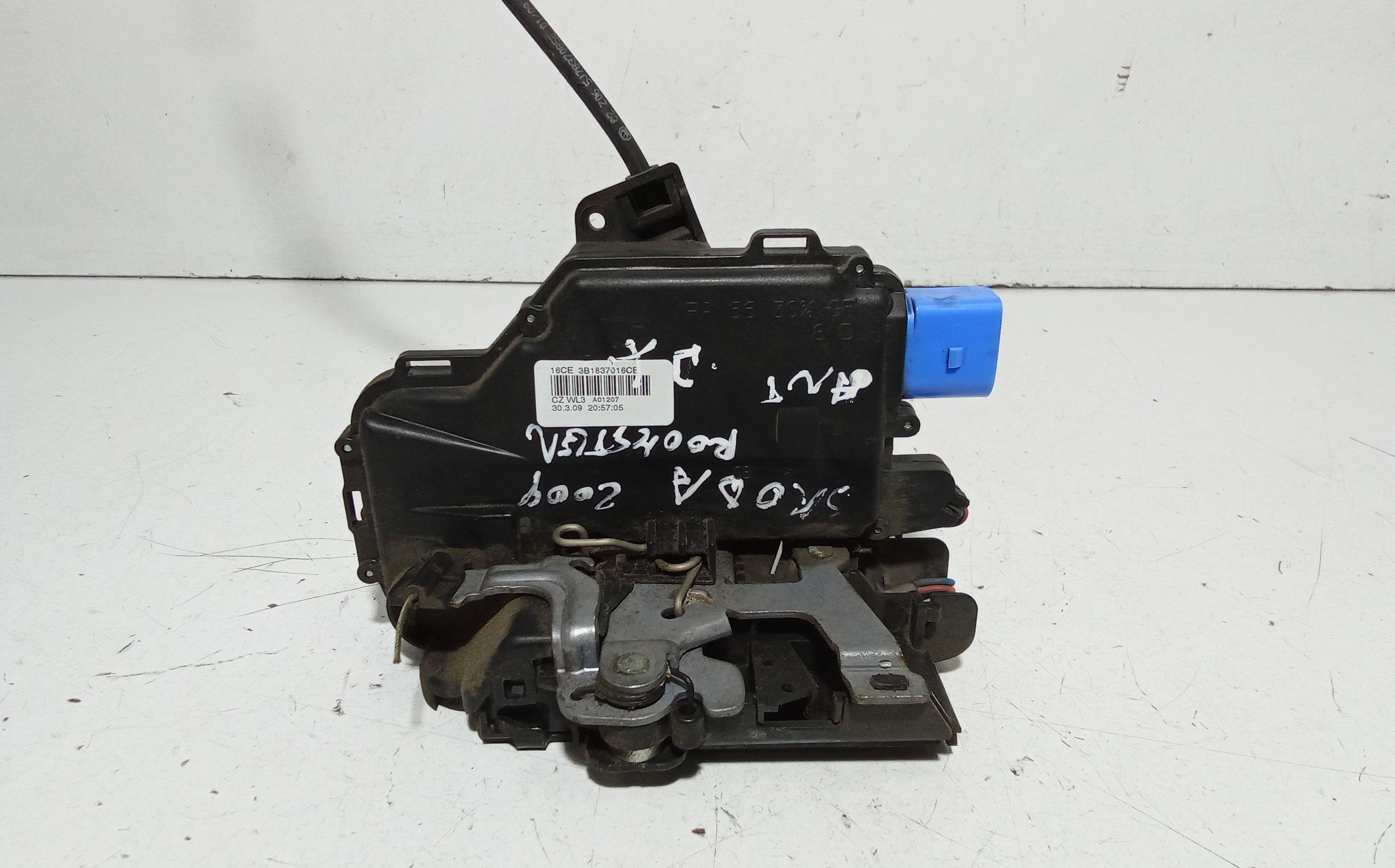 Serratura Porta Ant. Destro 3D1837016AE Usato