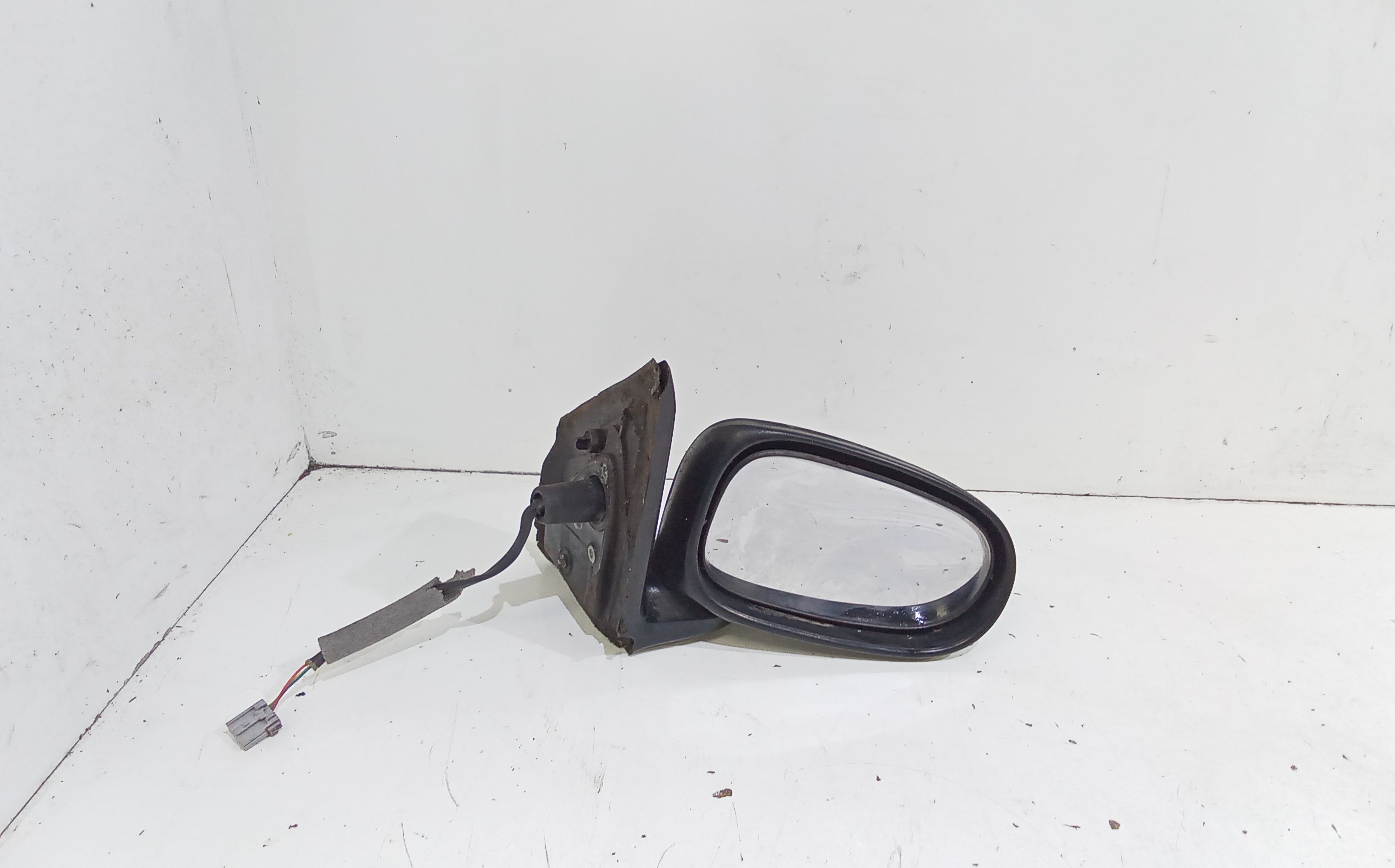 Retrovisore Est. Destro 96301BN026 Usato